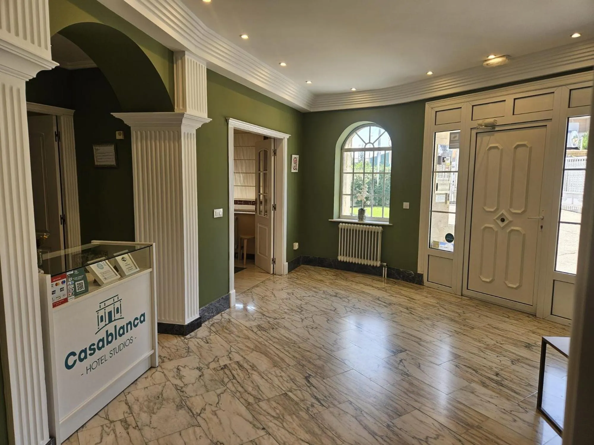 Lobby or reception in Casablanca Hotel Studios