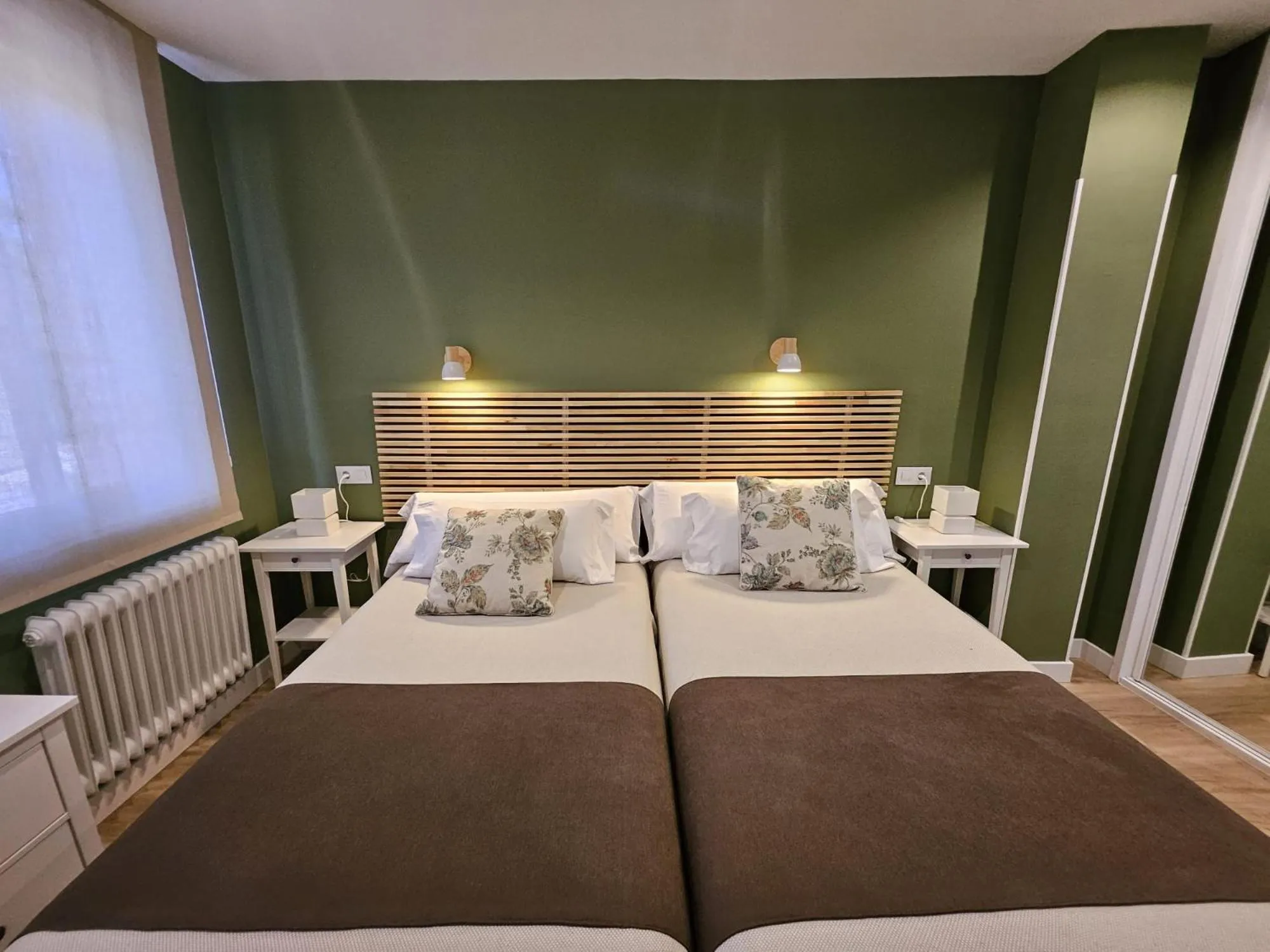 Bedroom, Bed in Casablanca Hotel Studios