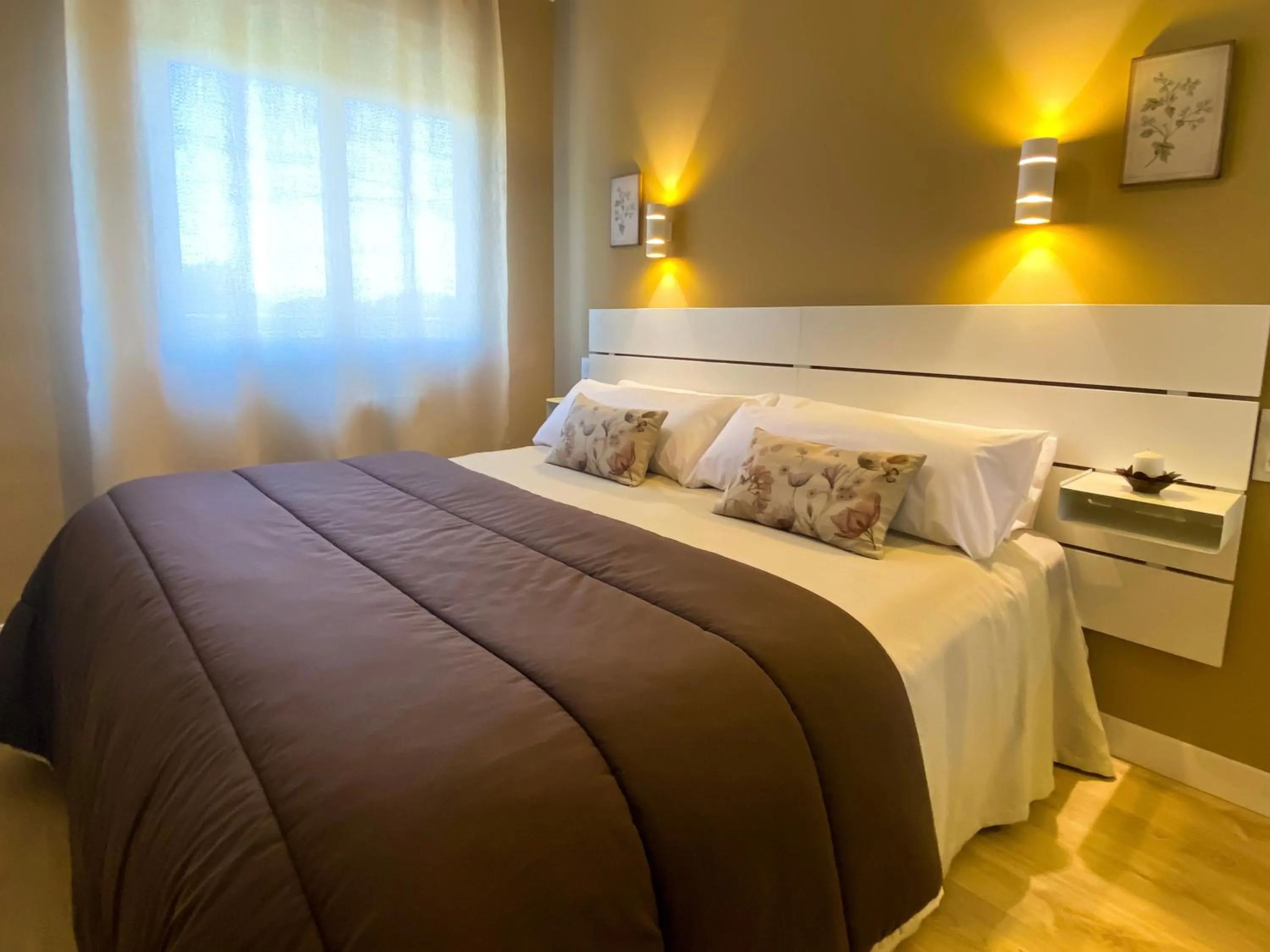 Bed in Casablanca Hotel Studios