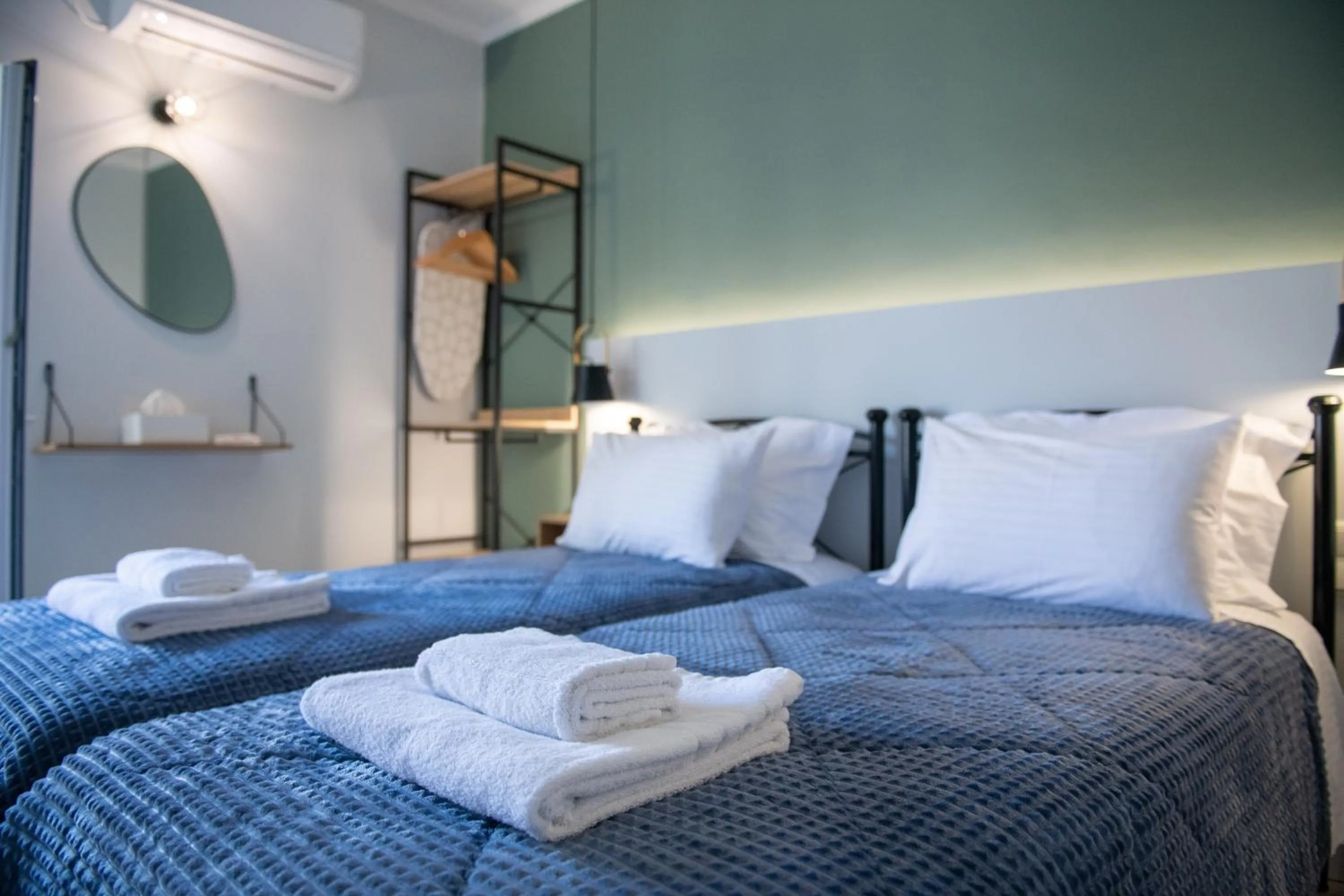 Bed in Diamanti Studios
