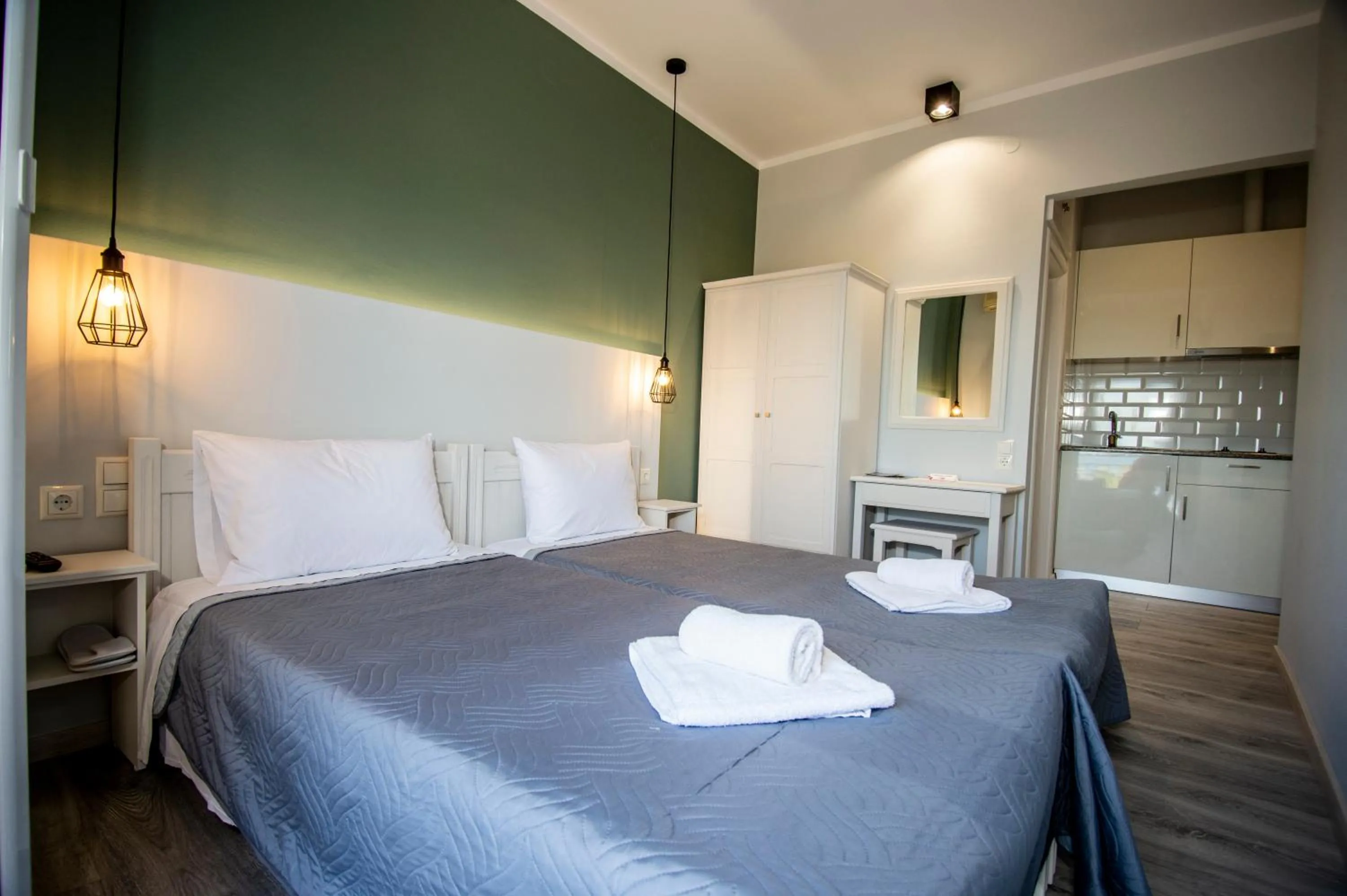 Bed in Diamanti Studios
