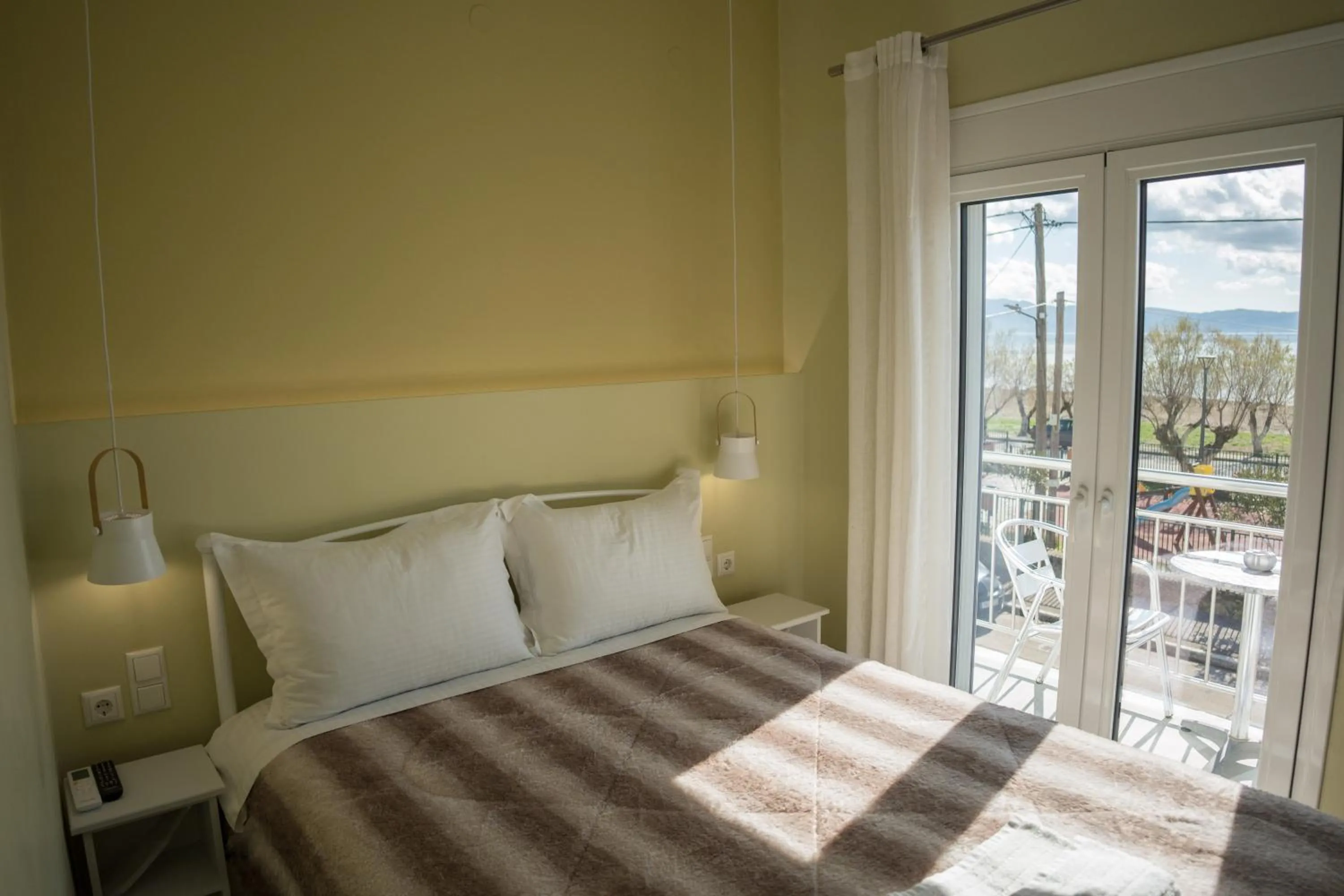 Bed in Diamanti Studios