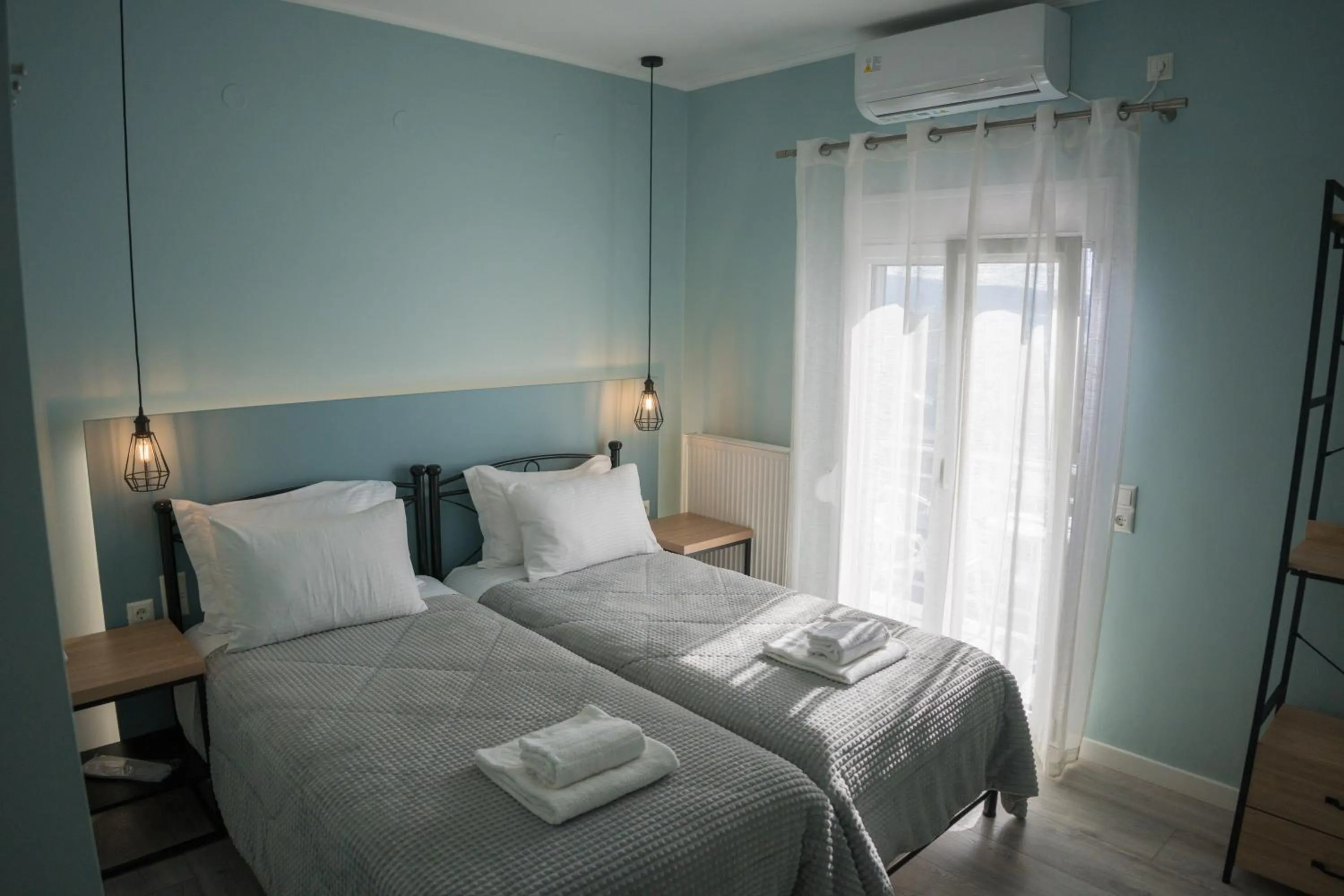 Bed in Diamanti Studios