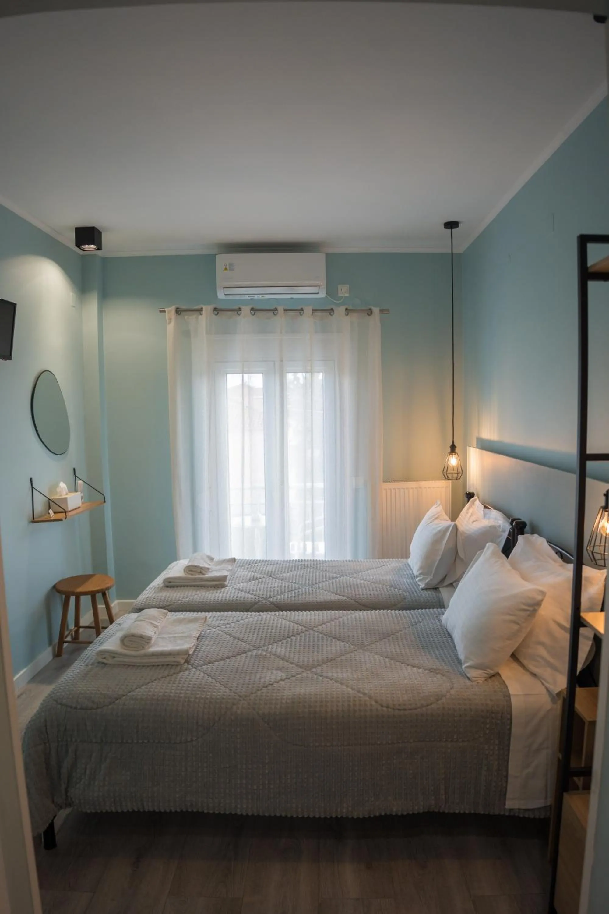 Bed in Diamanti Studios