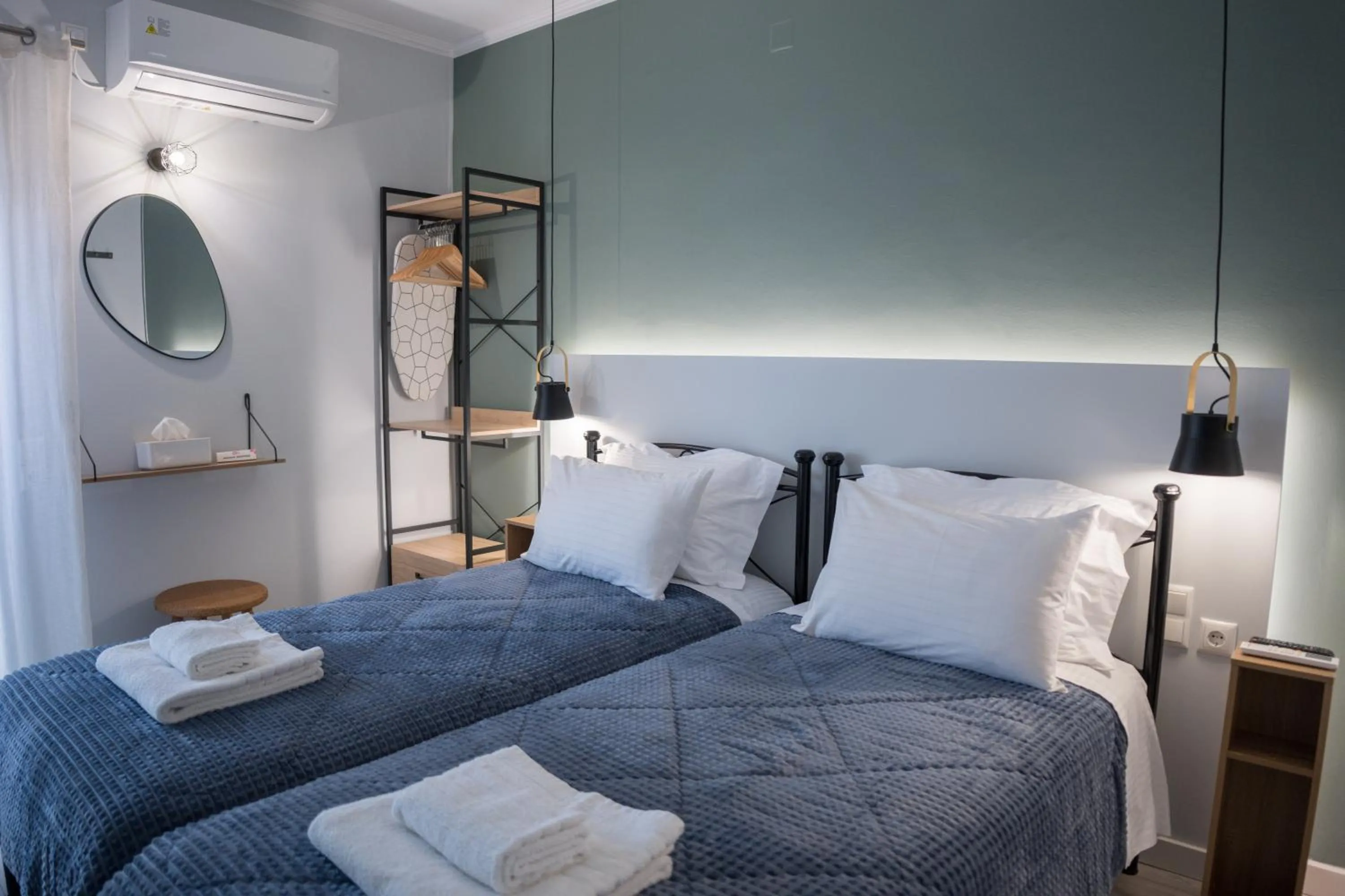 Bed in Diamanti Studios