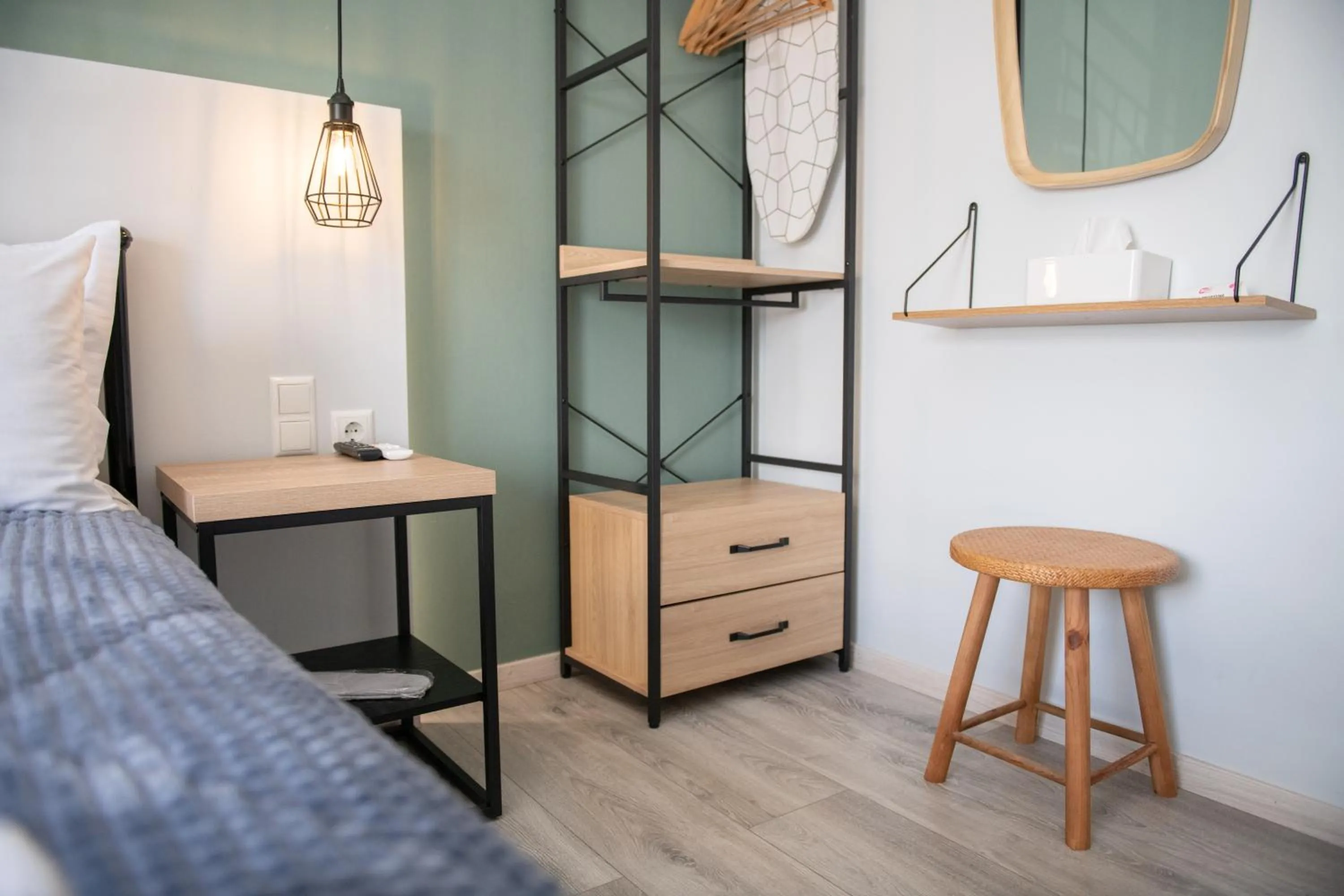 Bed in Diamanti Studios