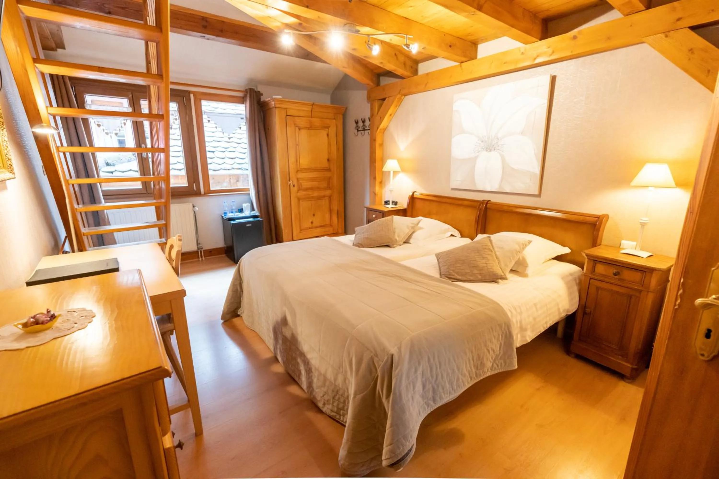 Photo of the whole room, Bed in Hotel à l'Oriel