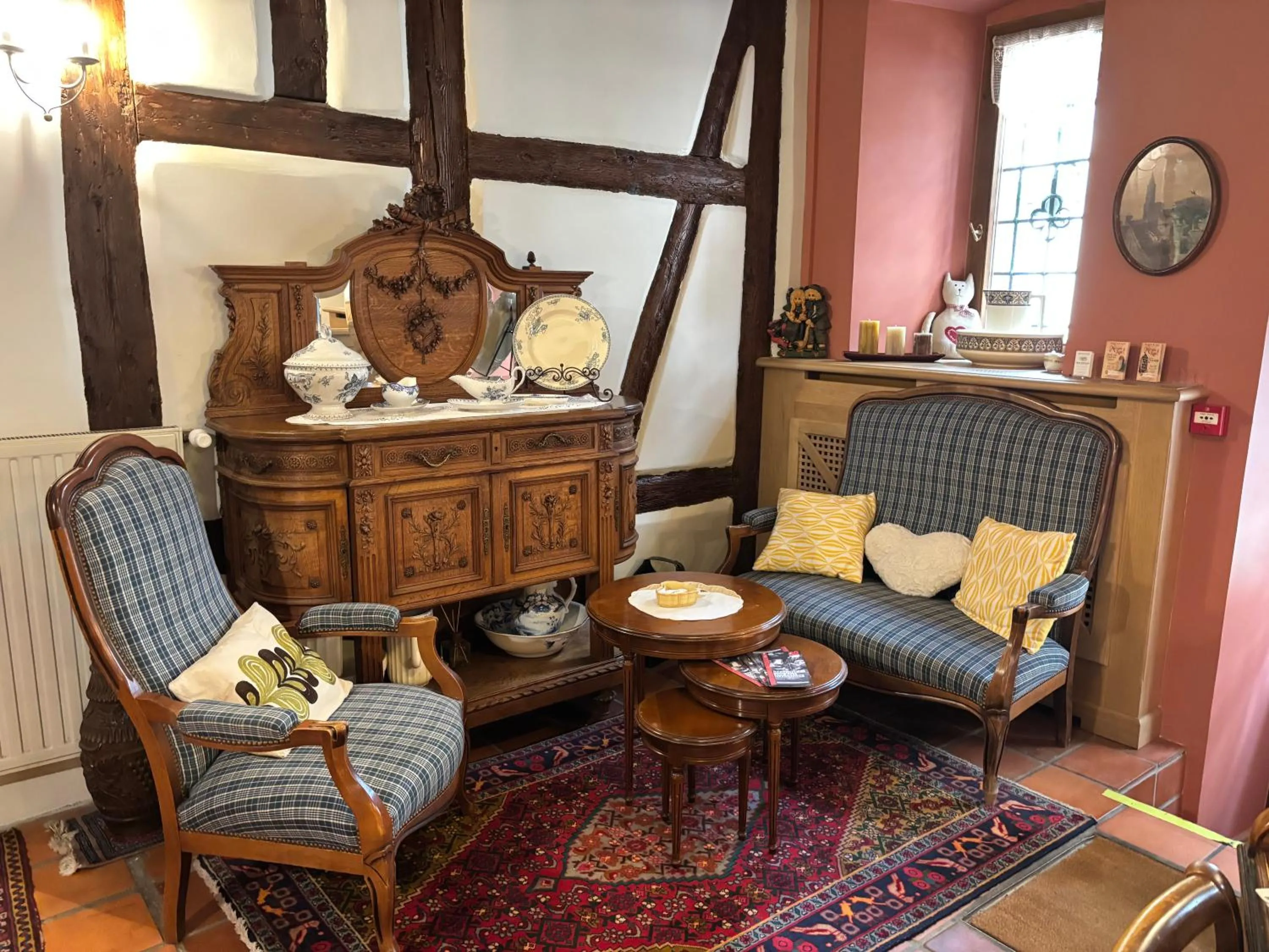 Property building in Hotel à l'Oriel