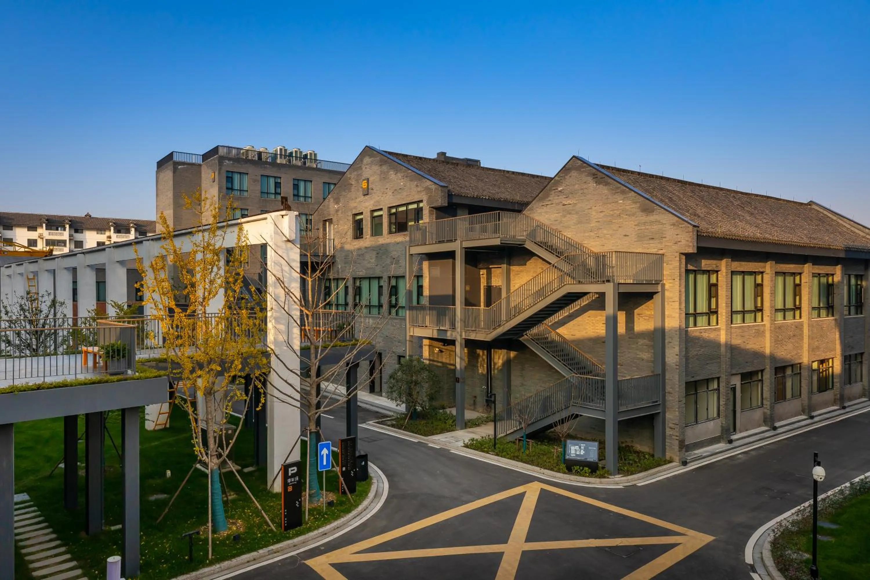 Property building in Narada ResortSpa Nanxun Giant