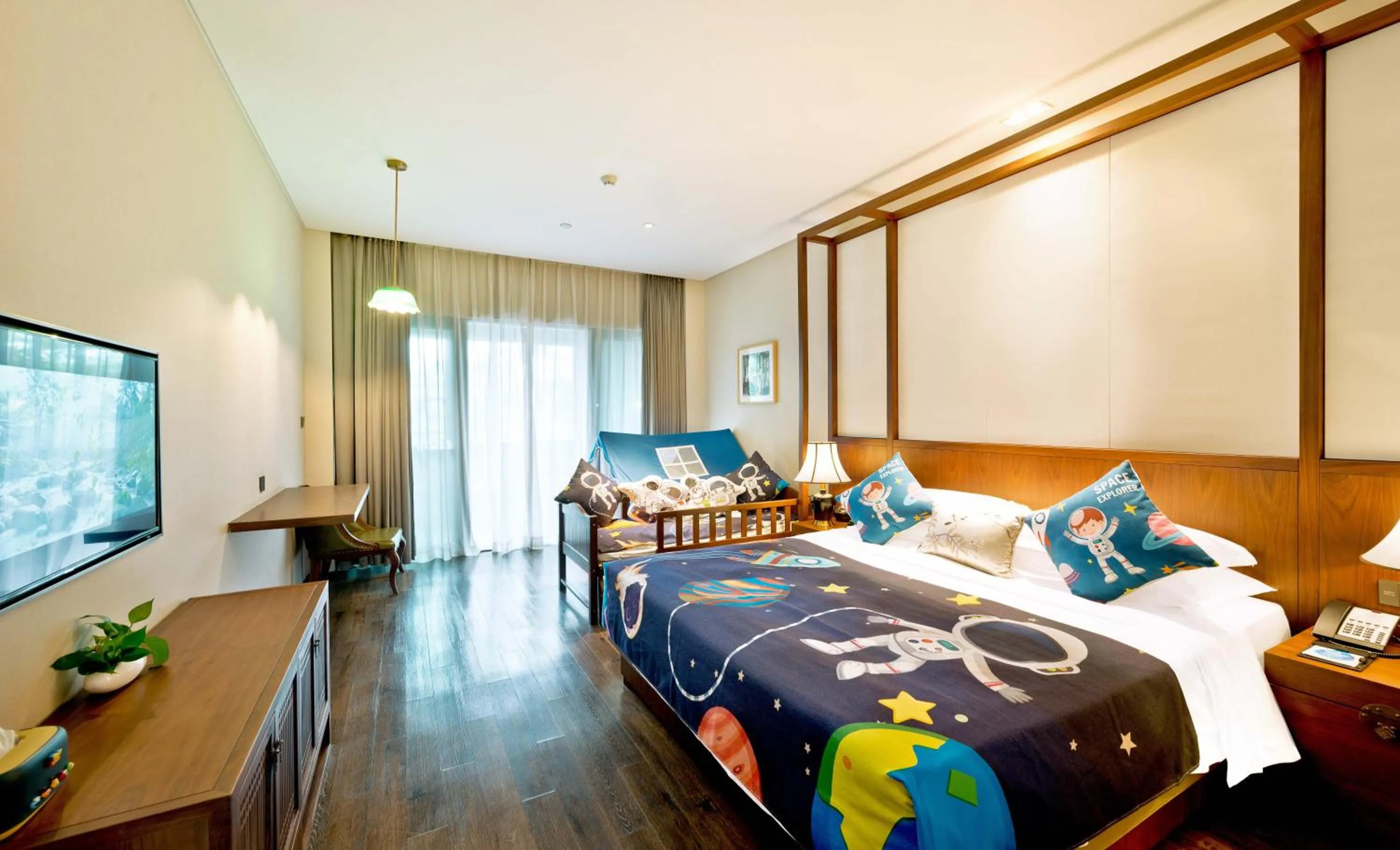 Bedroom, Bed in Narada ResortSpa Nanxun Giant