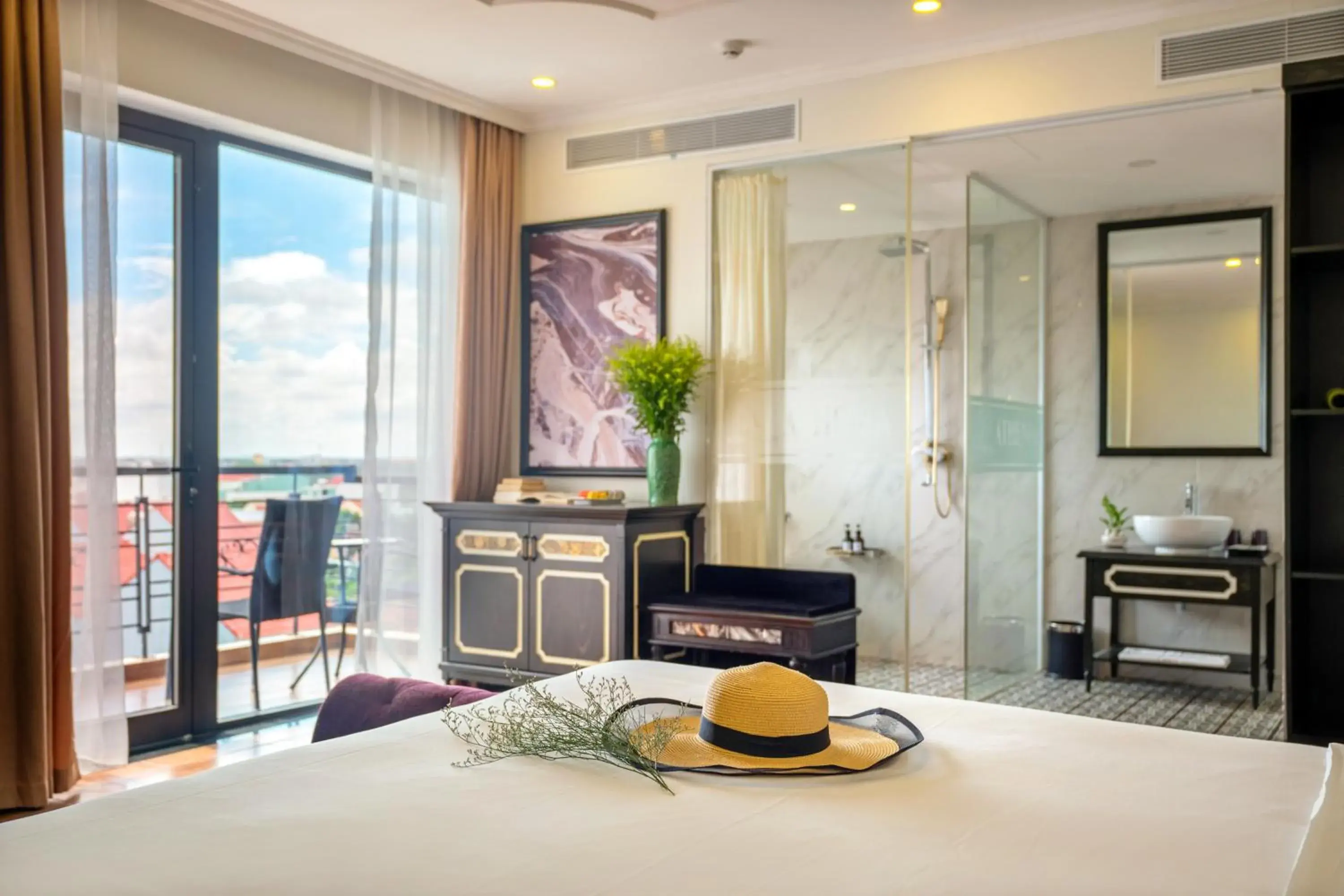 Bed in Athenia Hoi An Boutique Hotel & Spa Bed in Athenia Hoi An Boutique Hotel & Spa