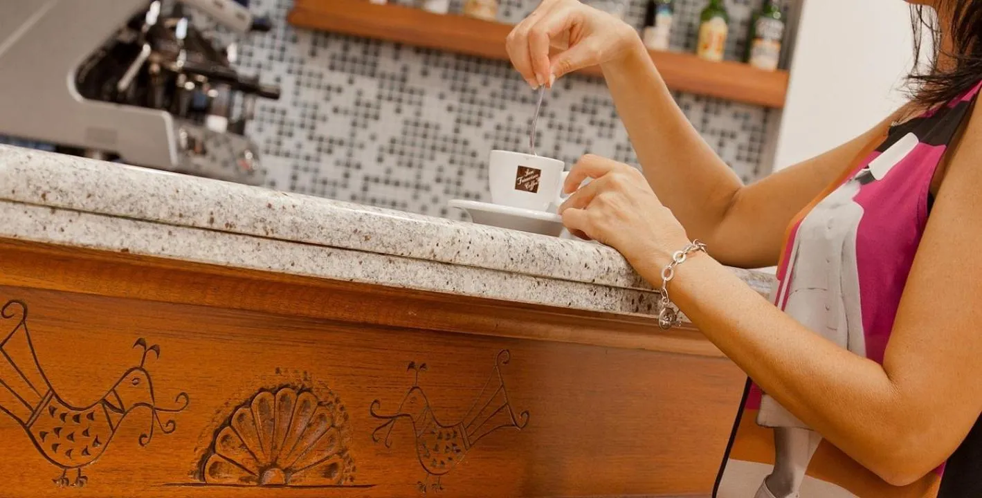 Lounge or bar in Hotel Libyssonis