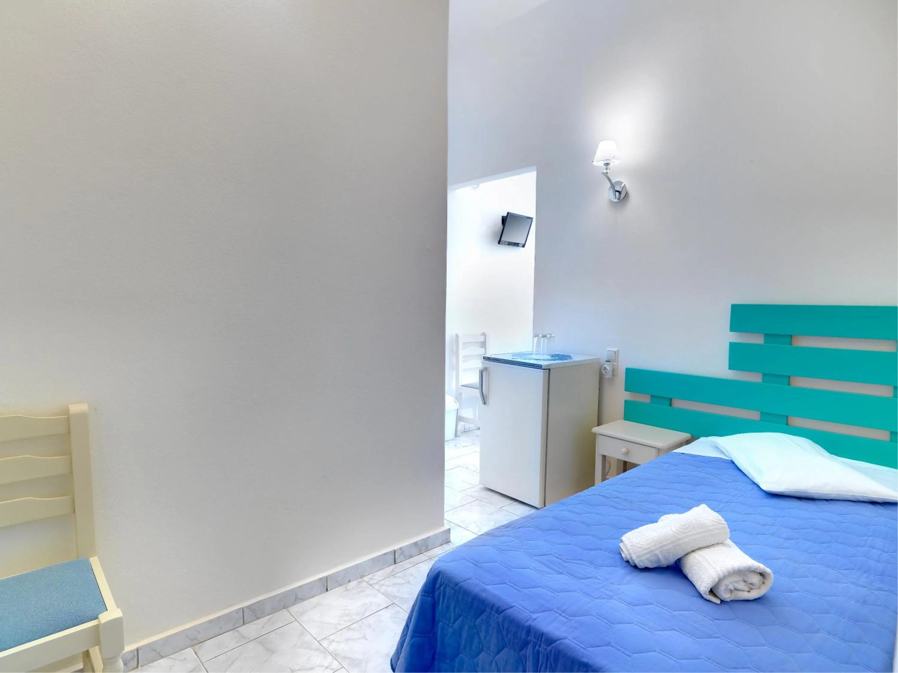 Photo of the whole room, Bed in Hotel Kamelo