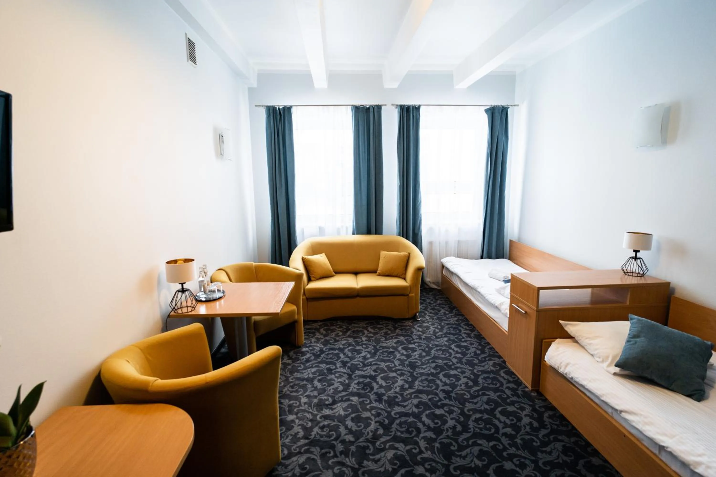 Bed, Seating Area in Hotel SANVIT RESTAURACJA & SPA