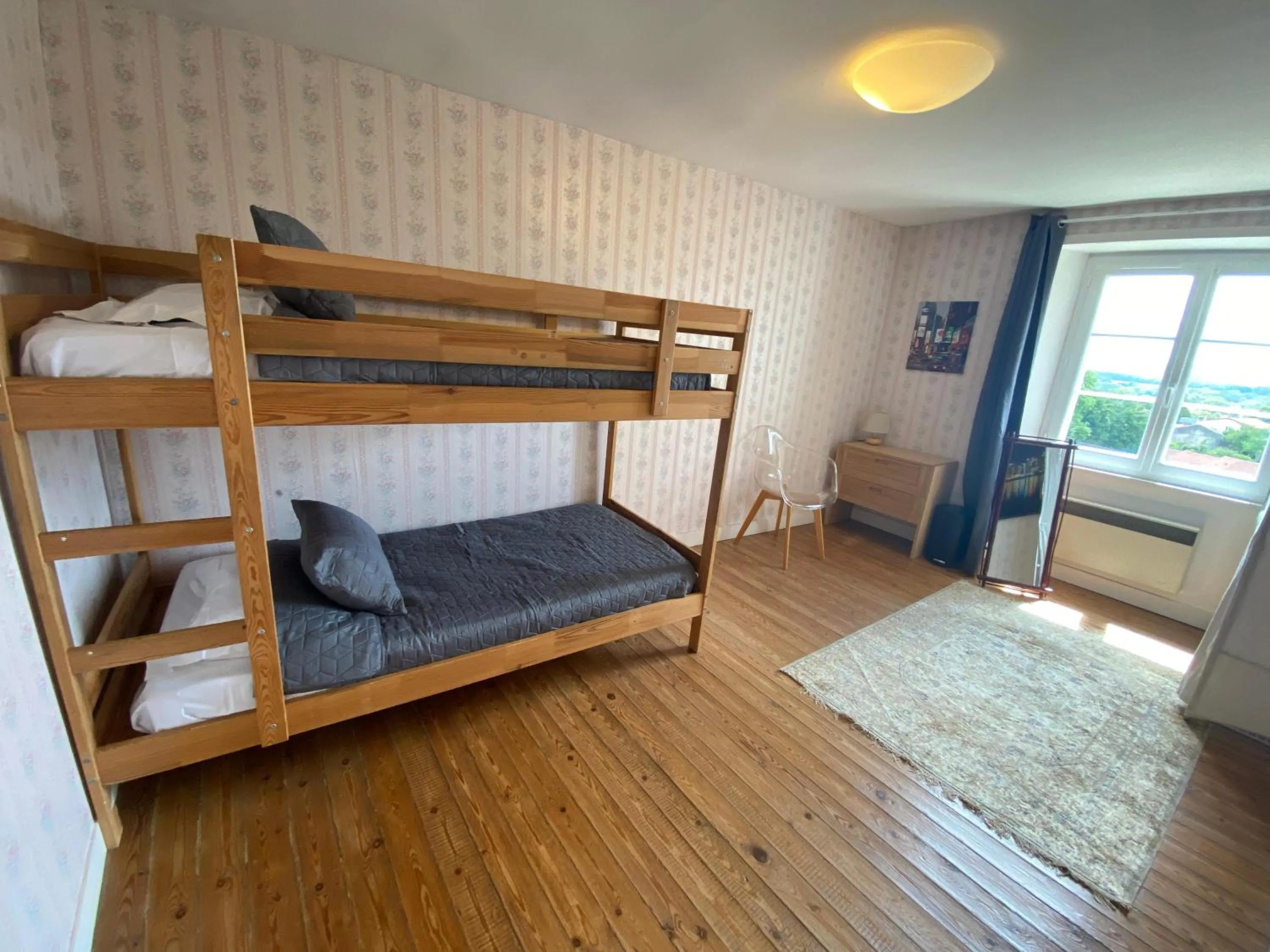 Bed in Hôtel Le Cerizay