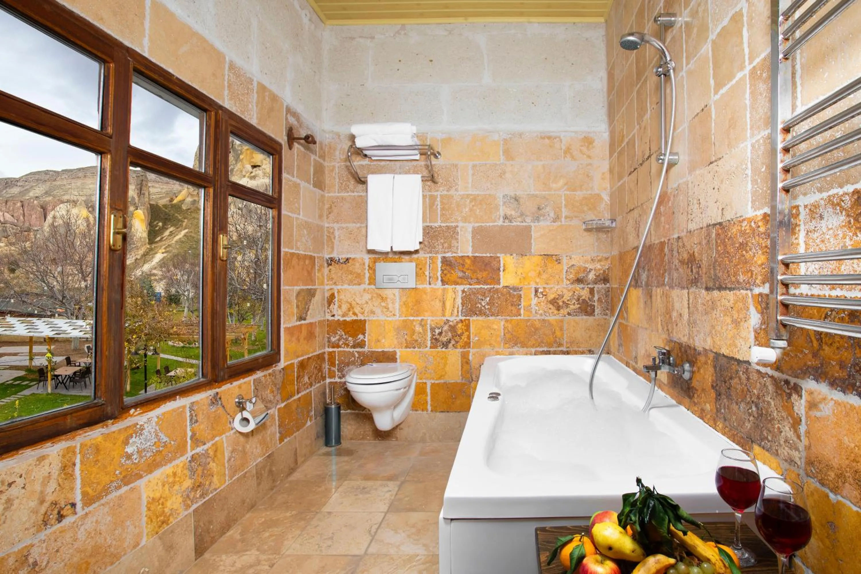 Hot Tub in Garden Inn Cappadocia