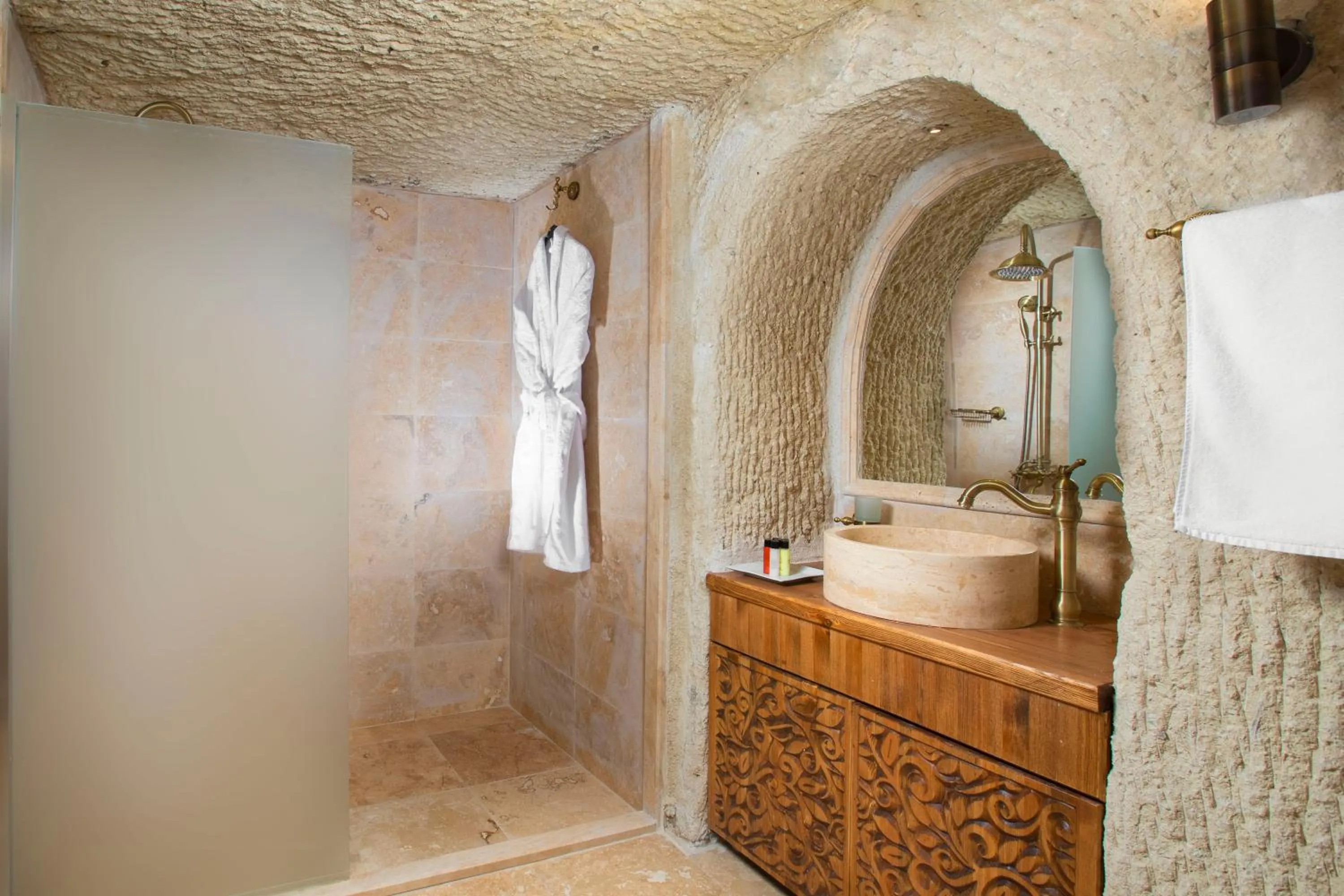 Shower in Garden Inn Cappadocia