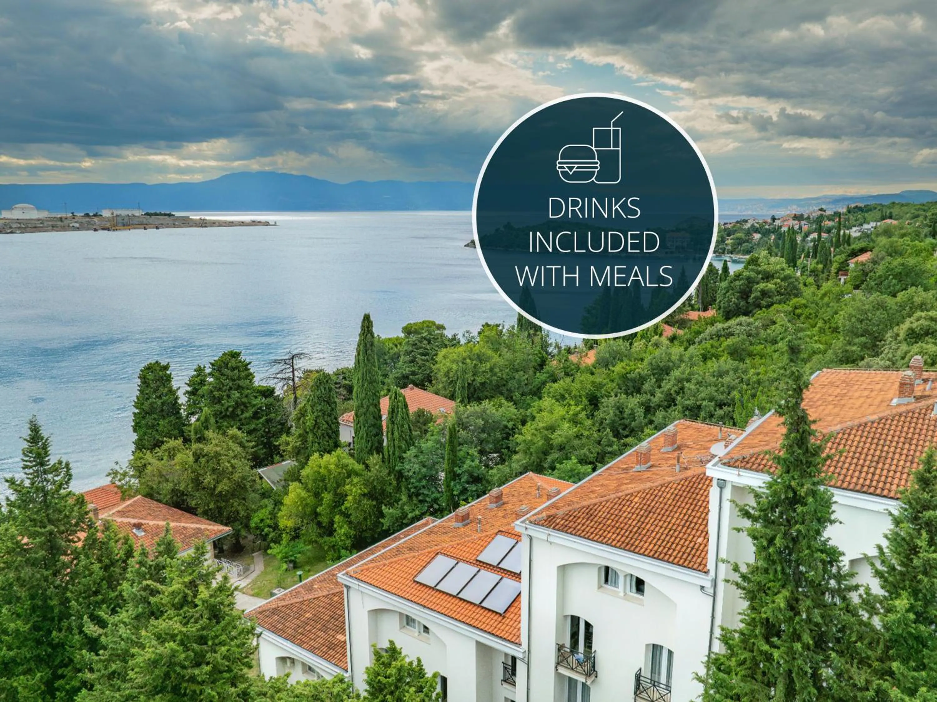 Property building in Hotel Delfin