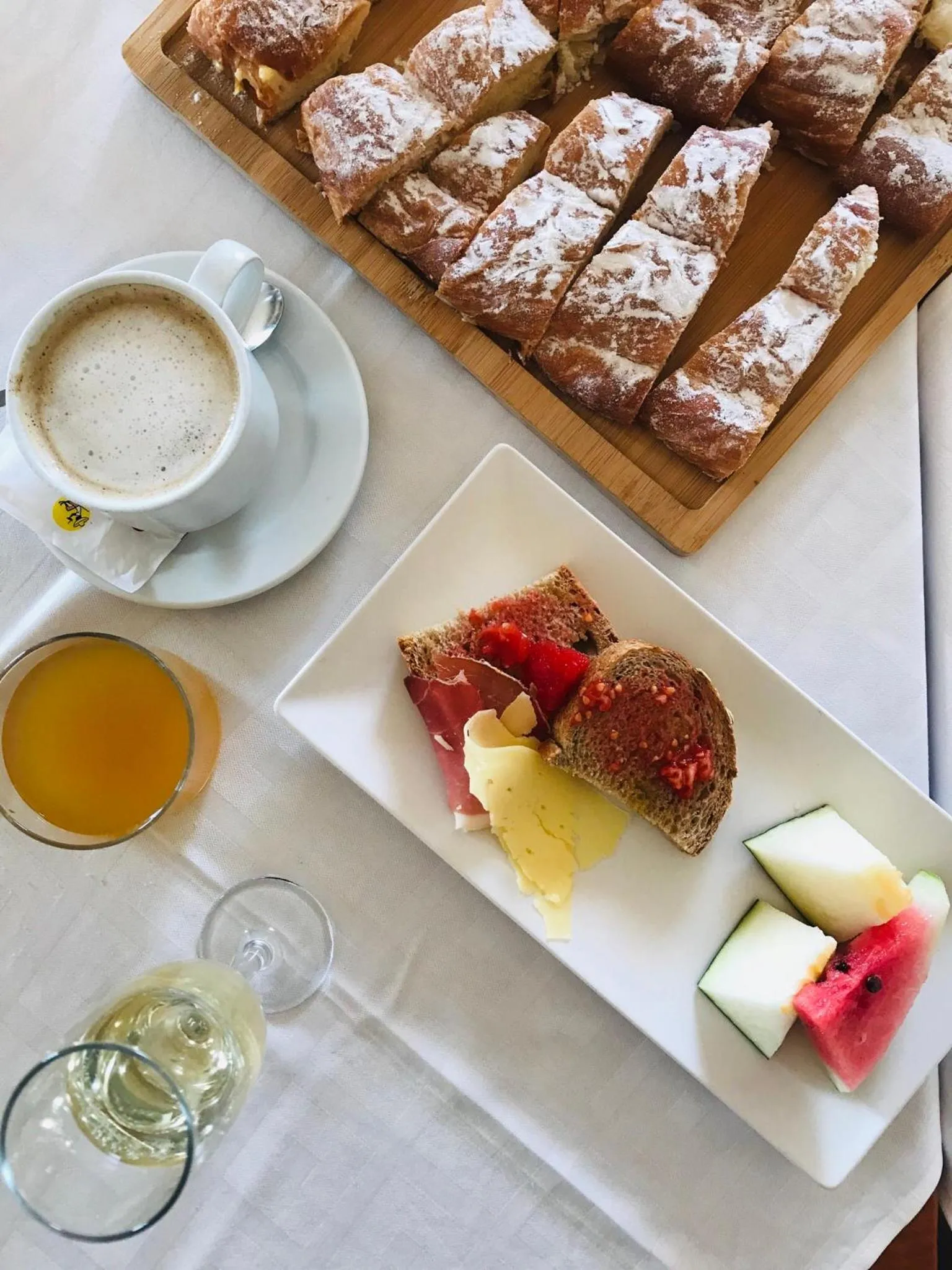 Buffet breakfast in Finca Agroturismo Son Menut