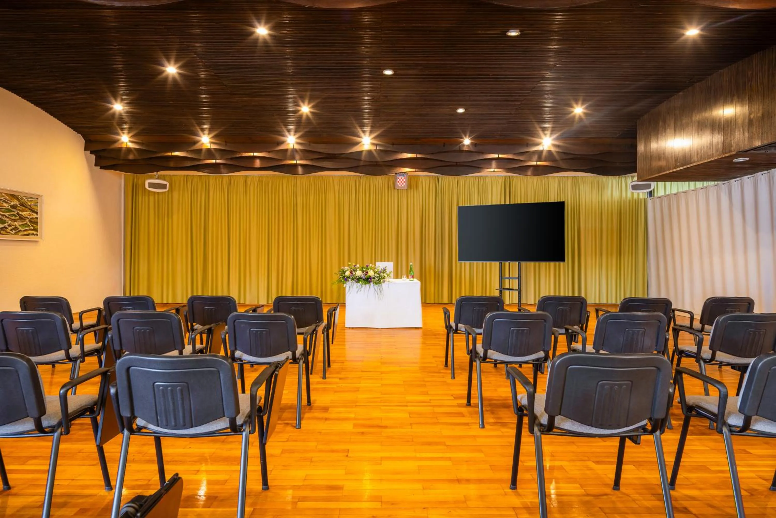 TV and multimedia in Aminess Vival Velaris Resort