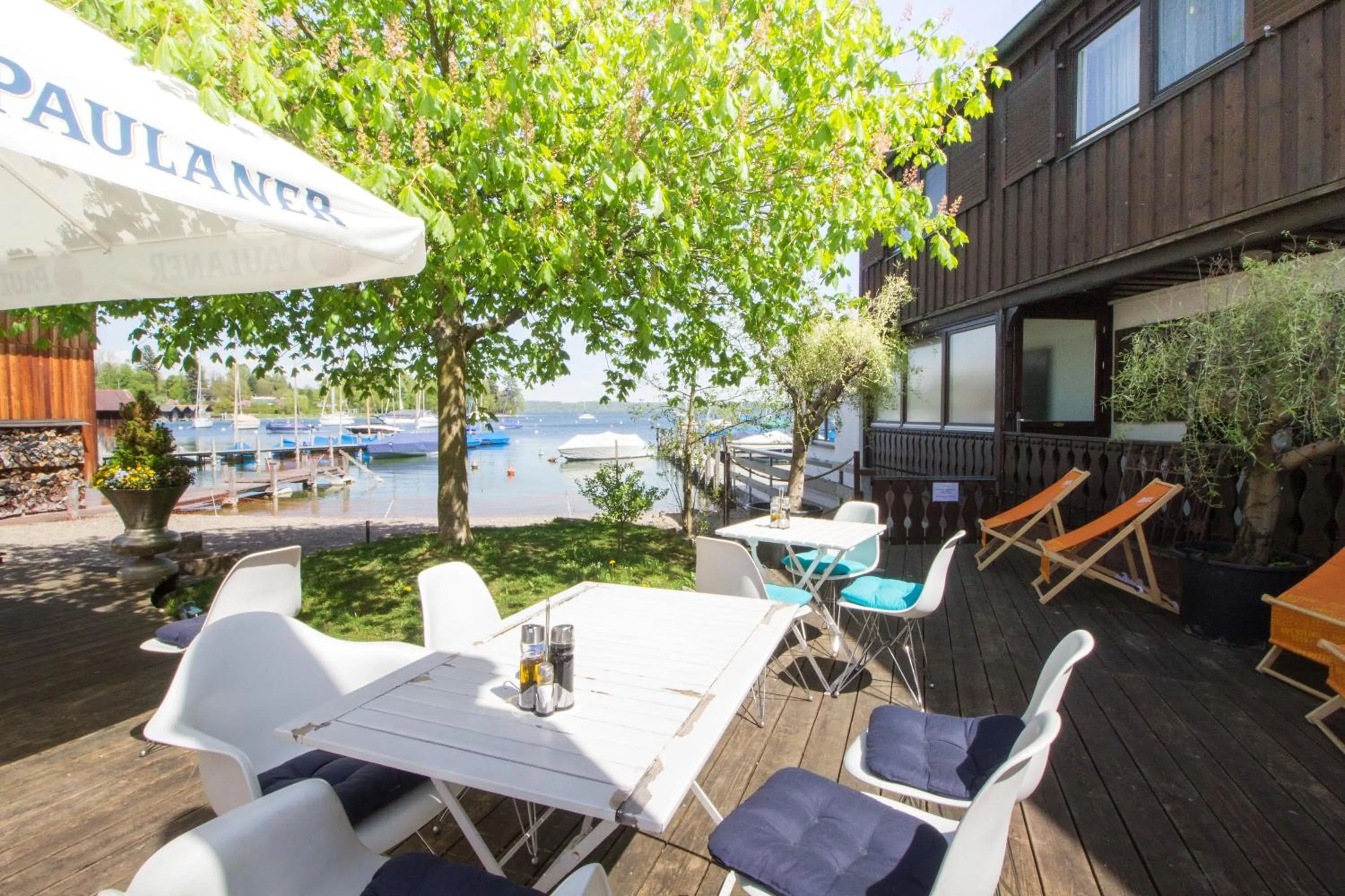 Restaurant/places to eat in Hotel am See