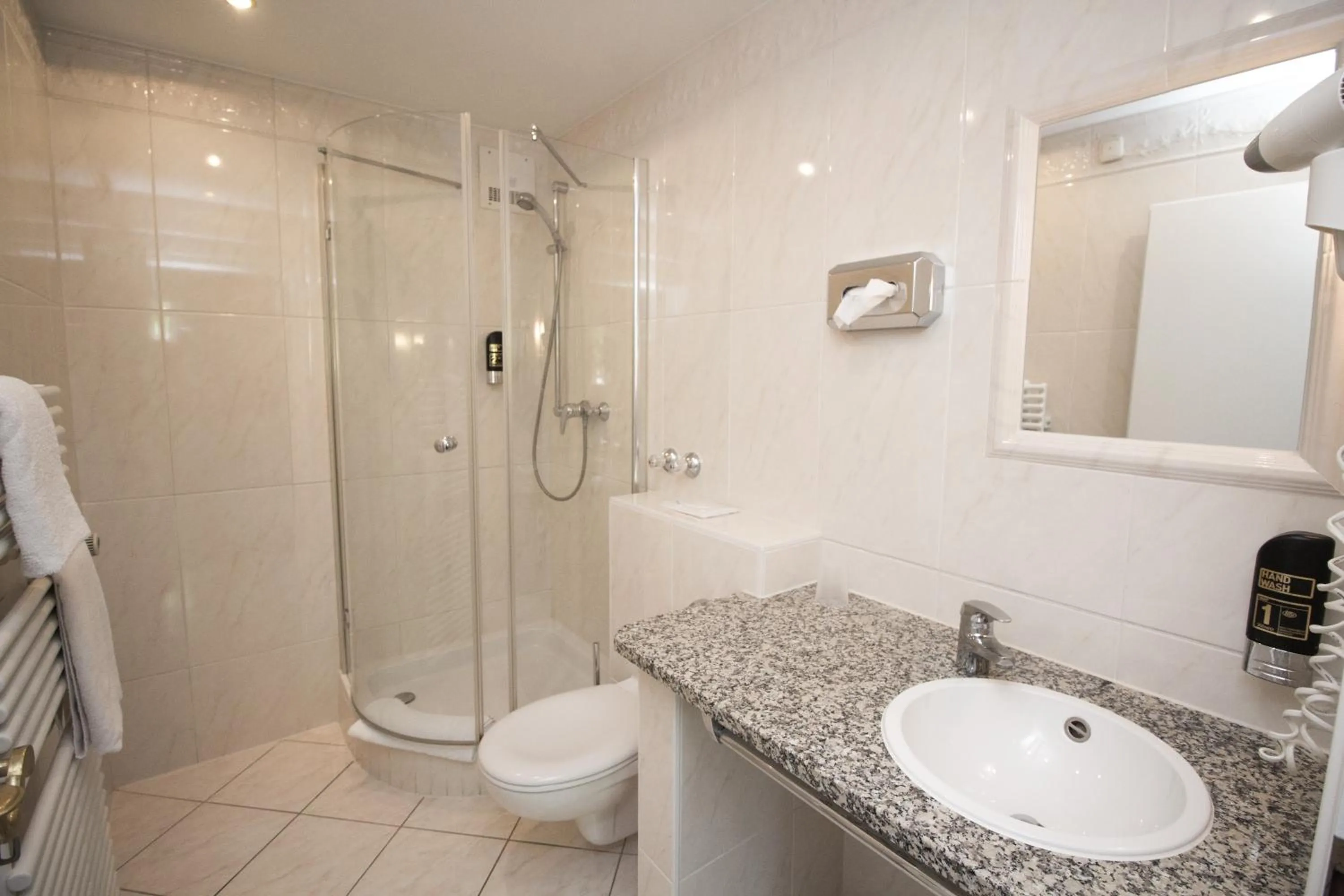 Shower in Hotel am See