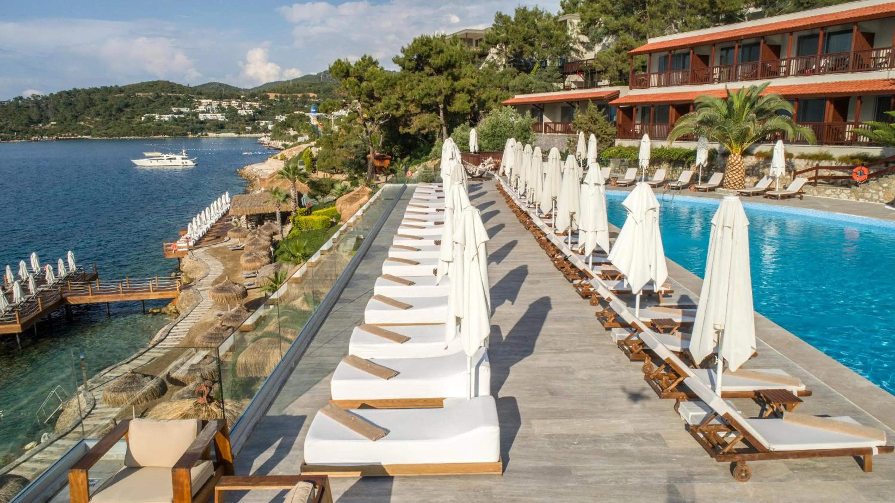 Swimming pool in Sarpedor Boutique Hotel