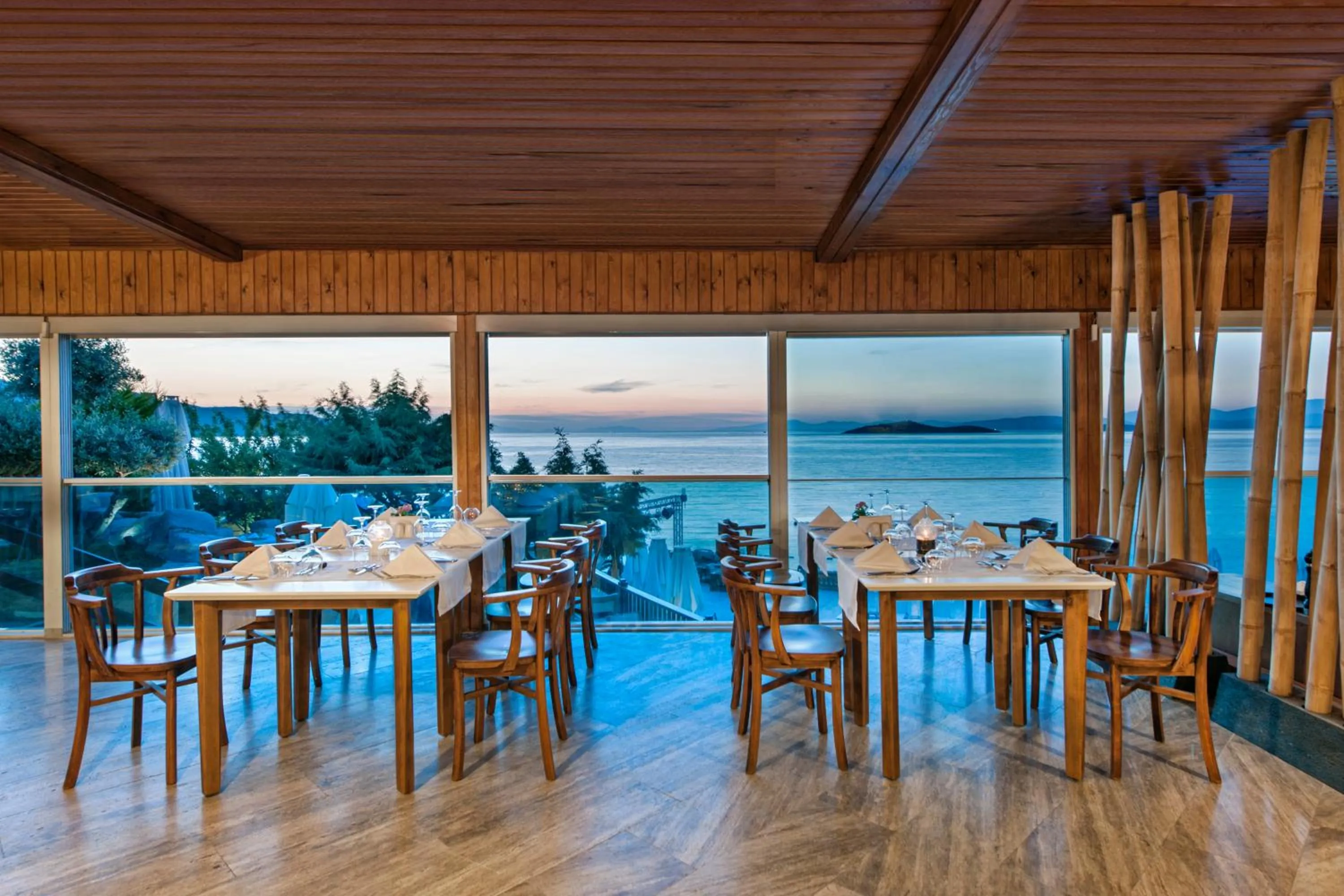 Restaurant/places to eat in Sarpedor Boutique Hotel