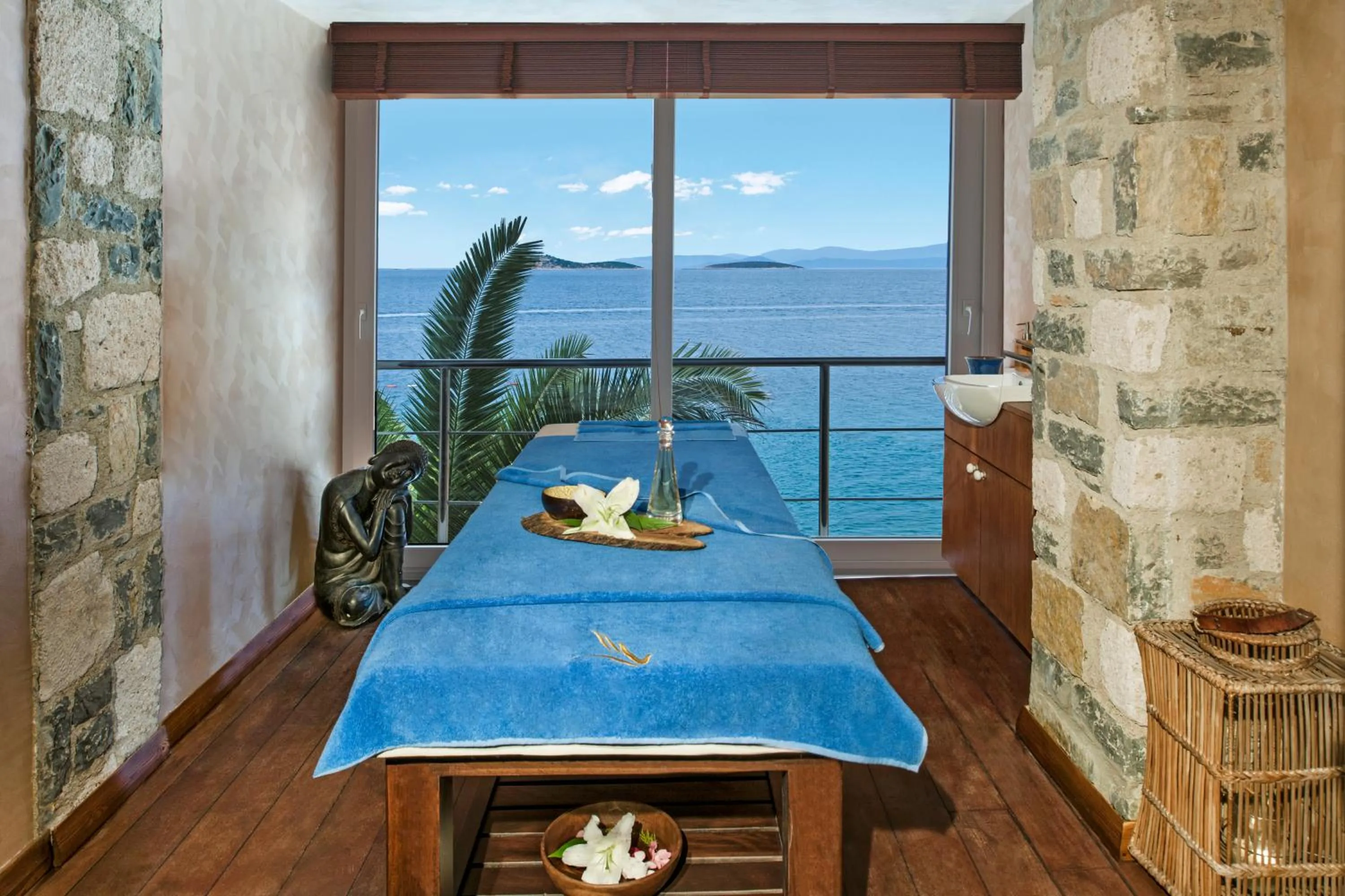 Massage in Sarpedor Boutique Hotel