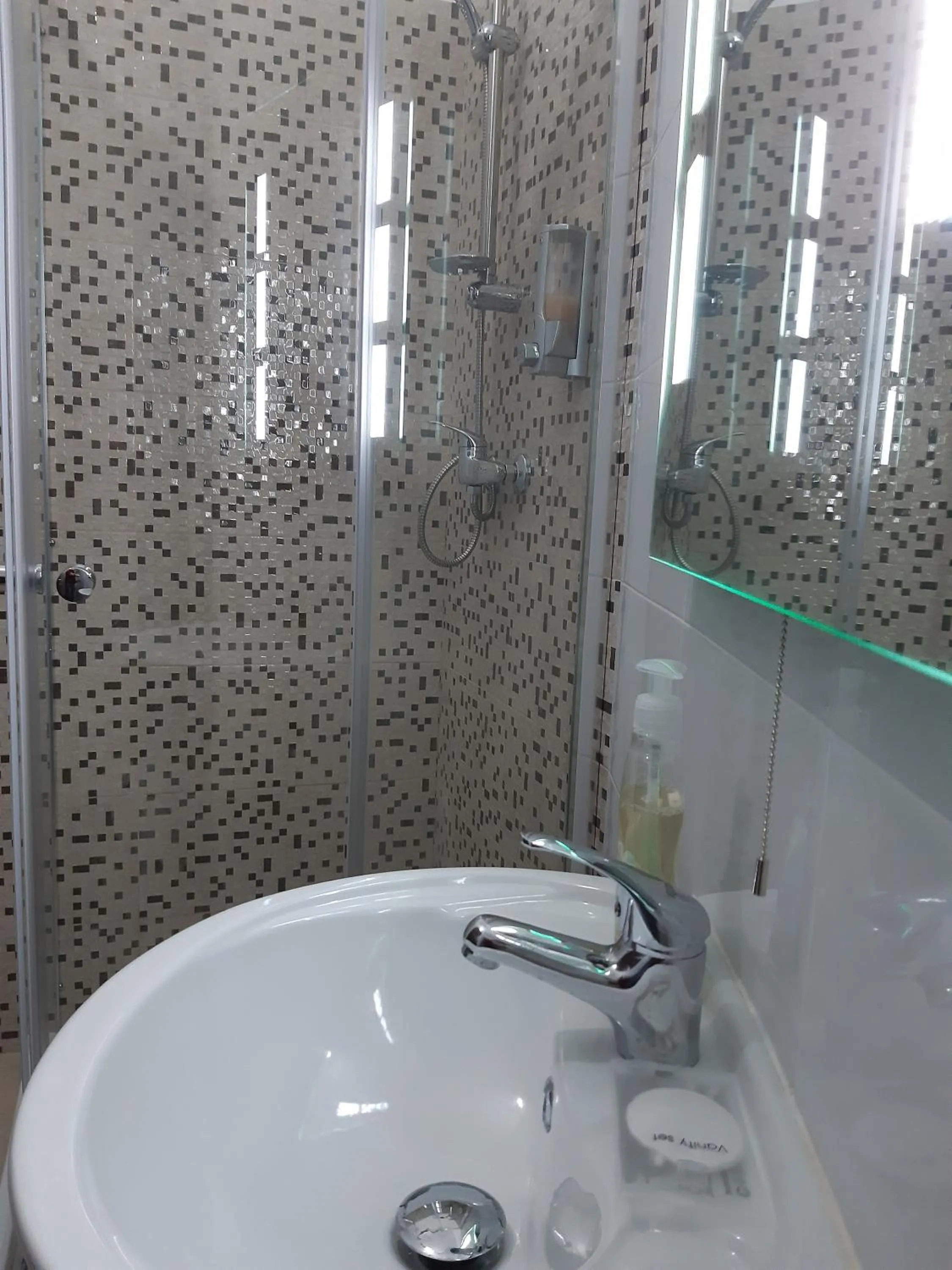 Bathroom in Tarona Guesthouse