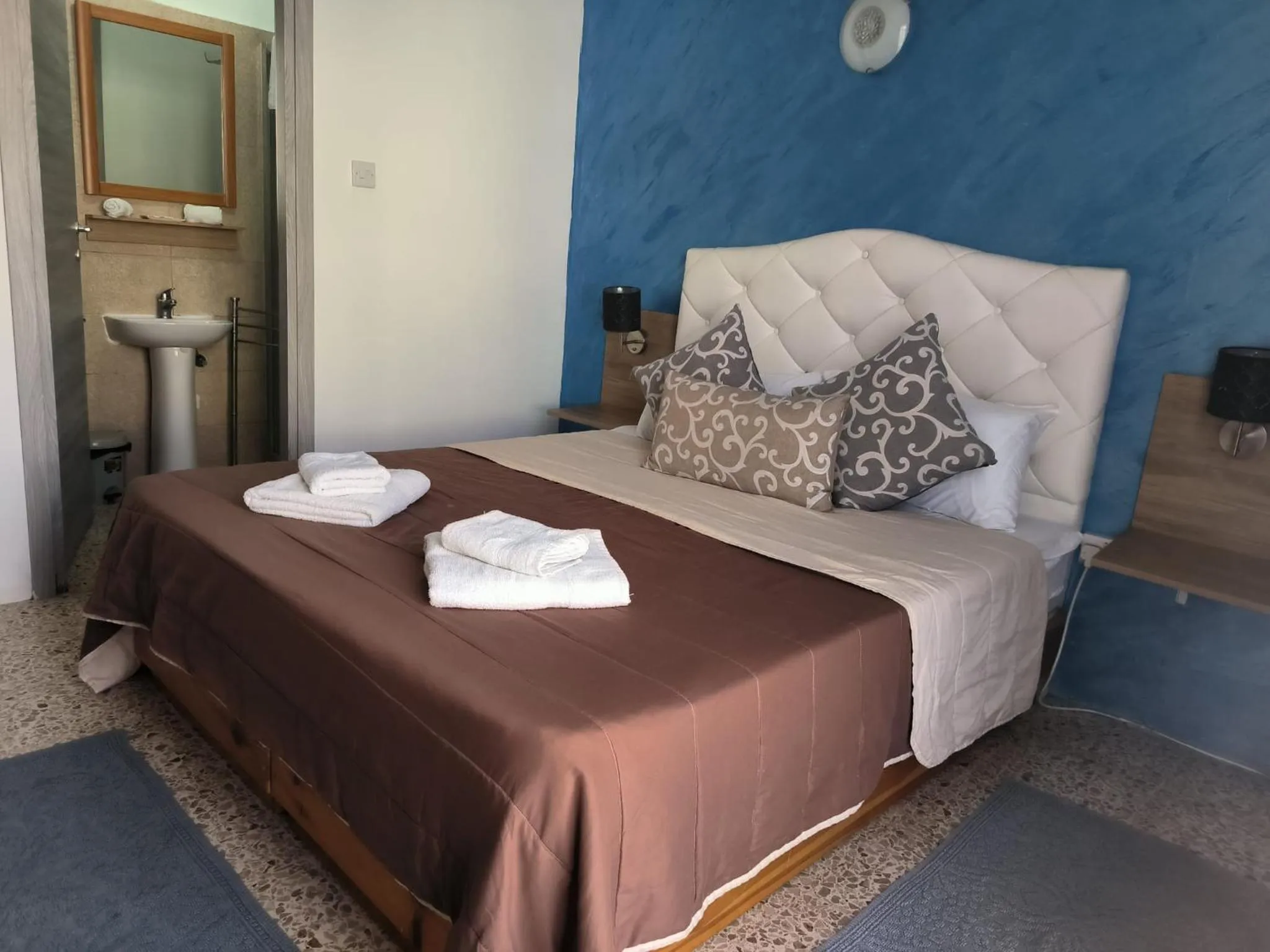 Bed in Tarona Guesthouse