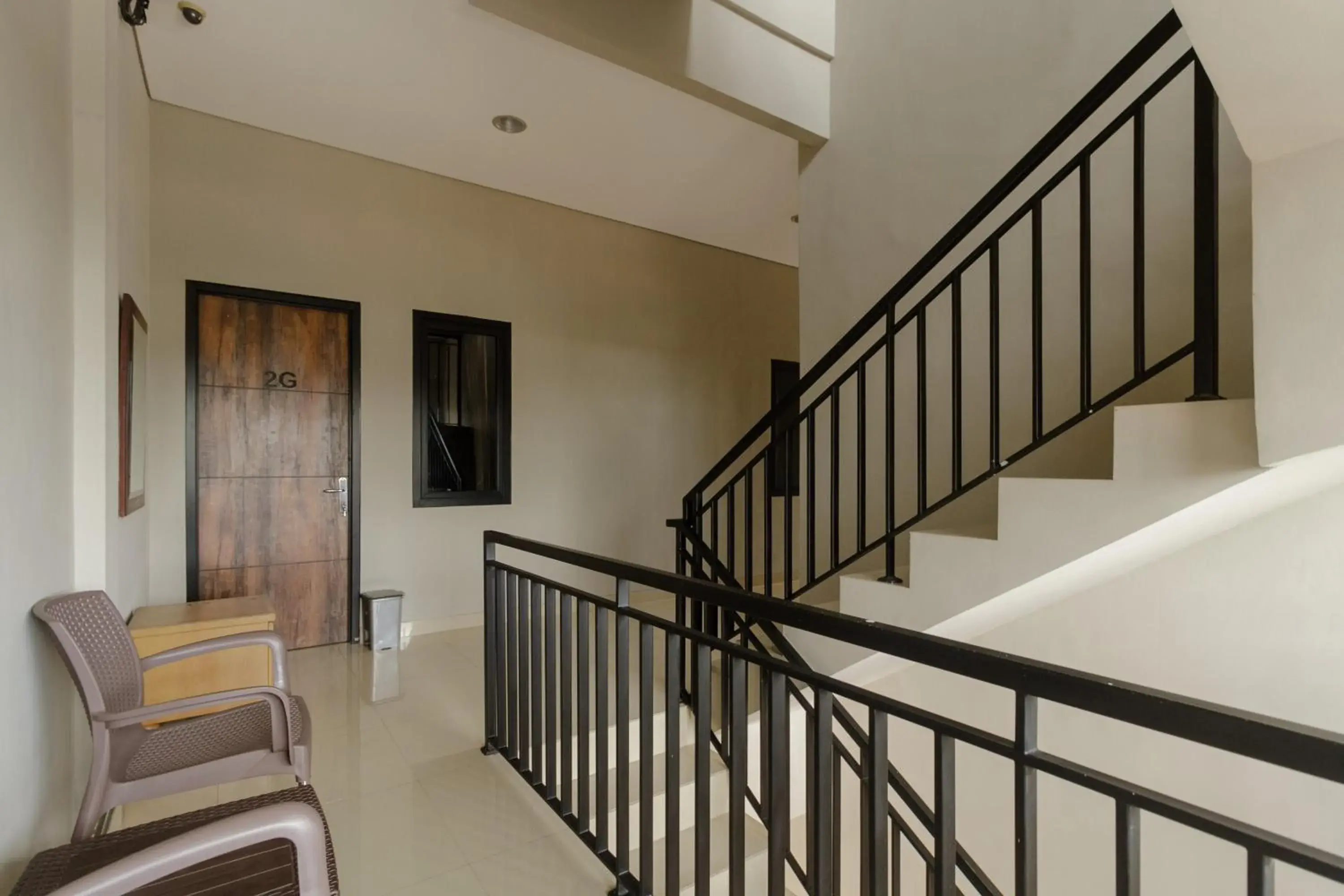 Property building in RedDoorz near Puri Indah Mall Property building in RedDoorz near Puri Indah Mall