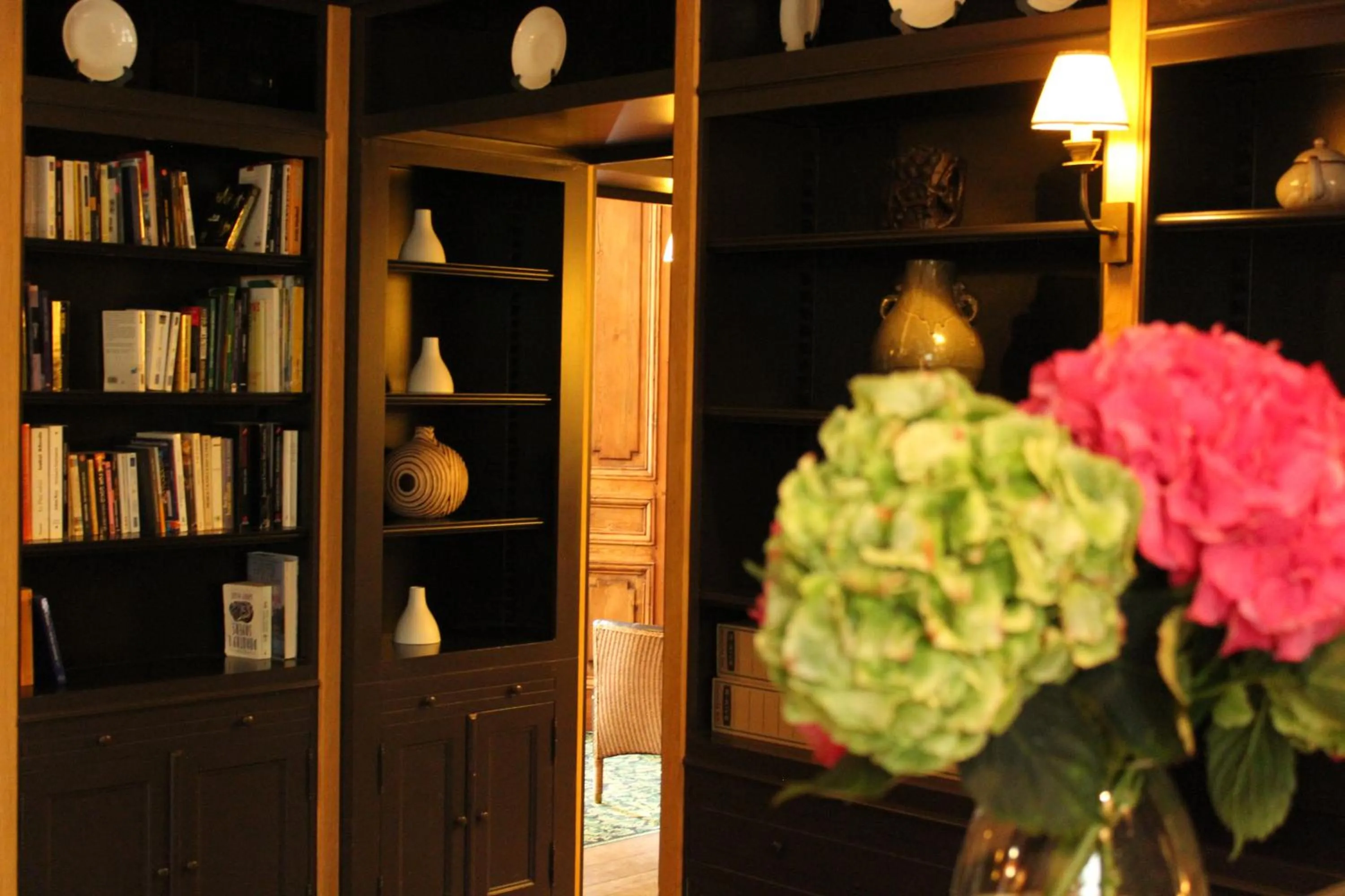 Lounge or bar in Hôtel Relais Monceau