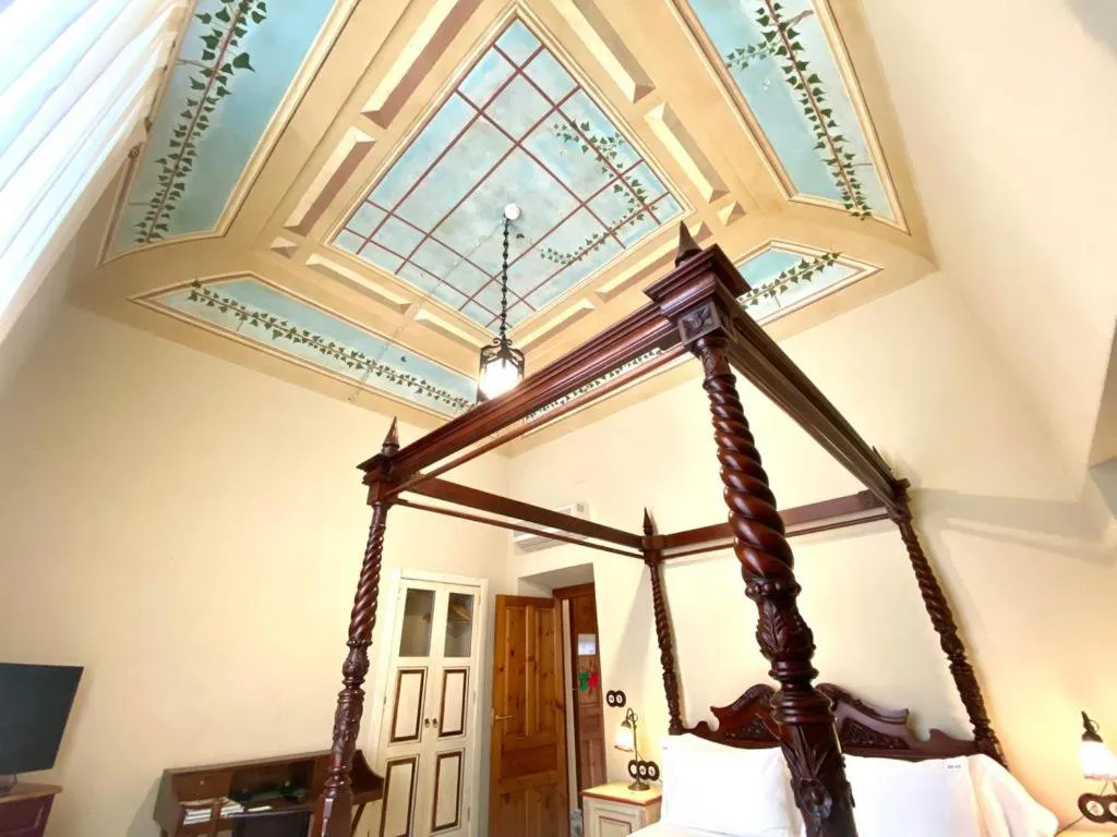 Decorative detail in Hotel Boutique Conde de la Corte