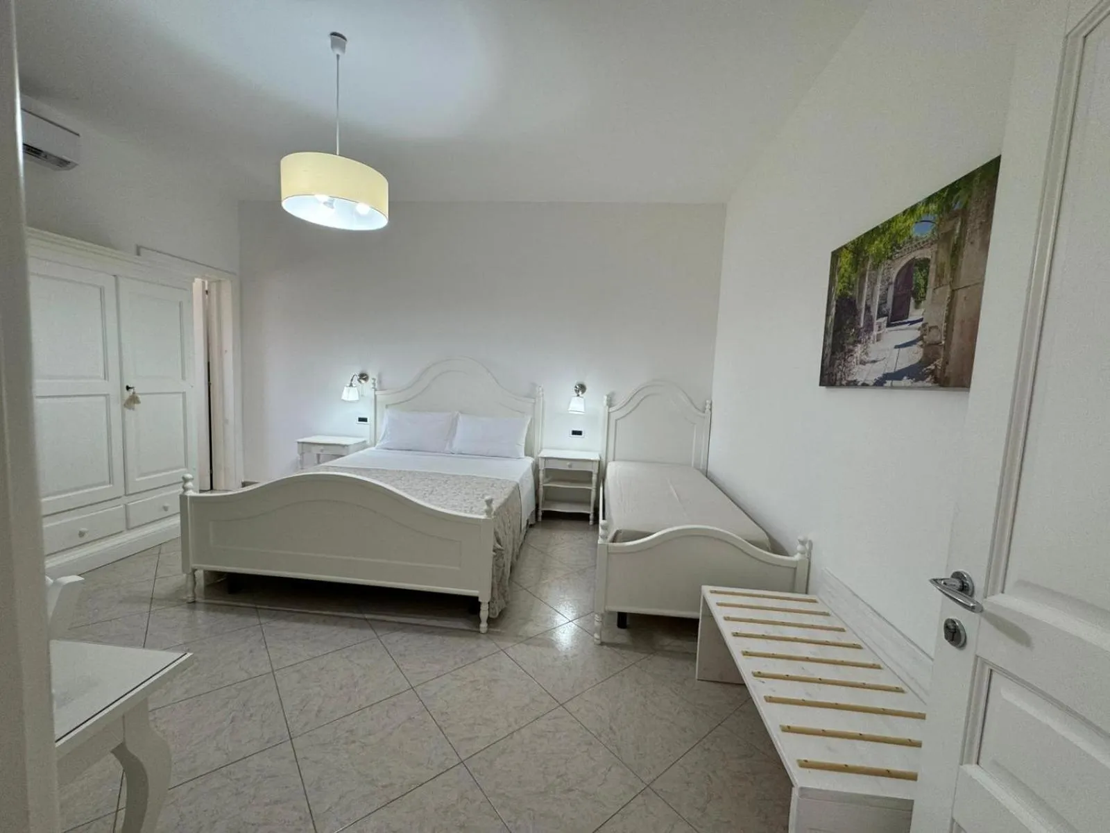 Bedroom, Bed in B&B White Rooms Salento