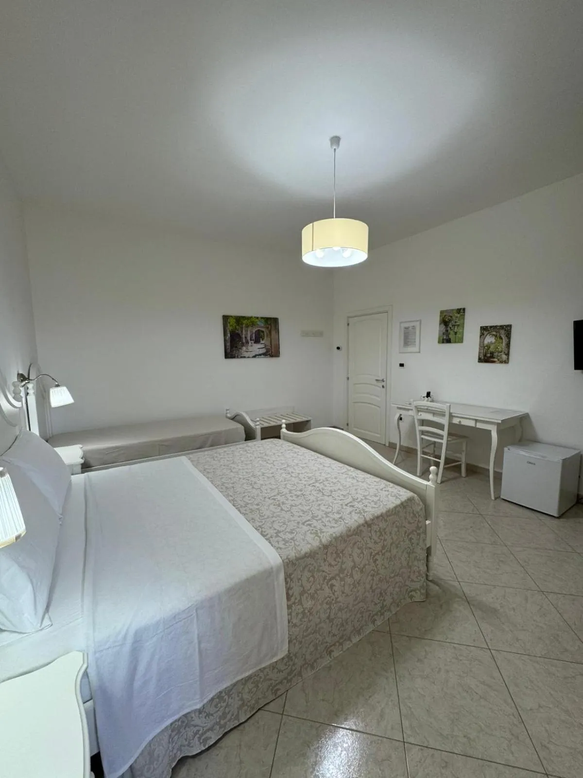 Bedroom, Bed in B&B White Rooms Salento