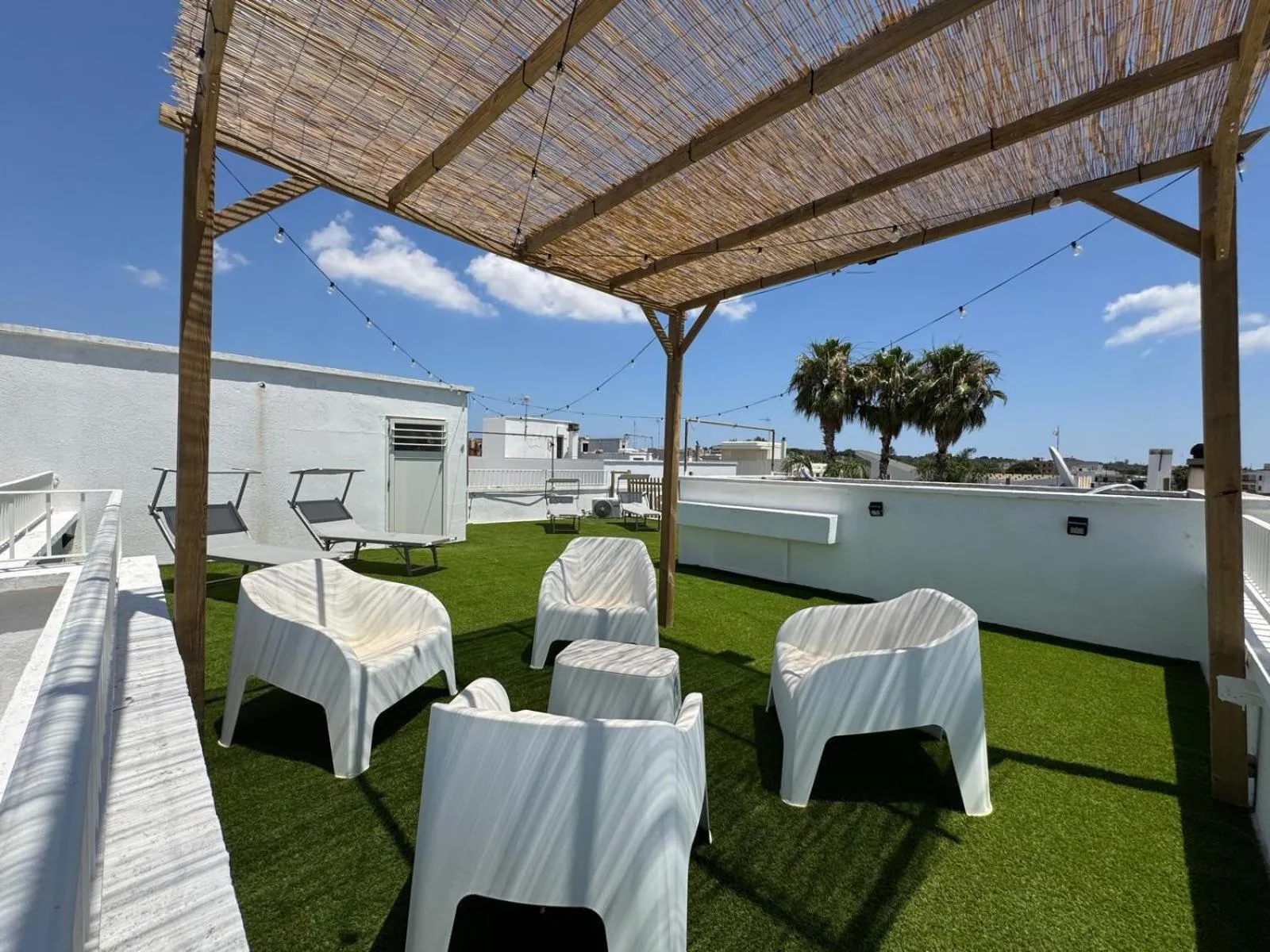 Inner courtyard view in B&B White Rooms Salento