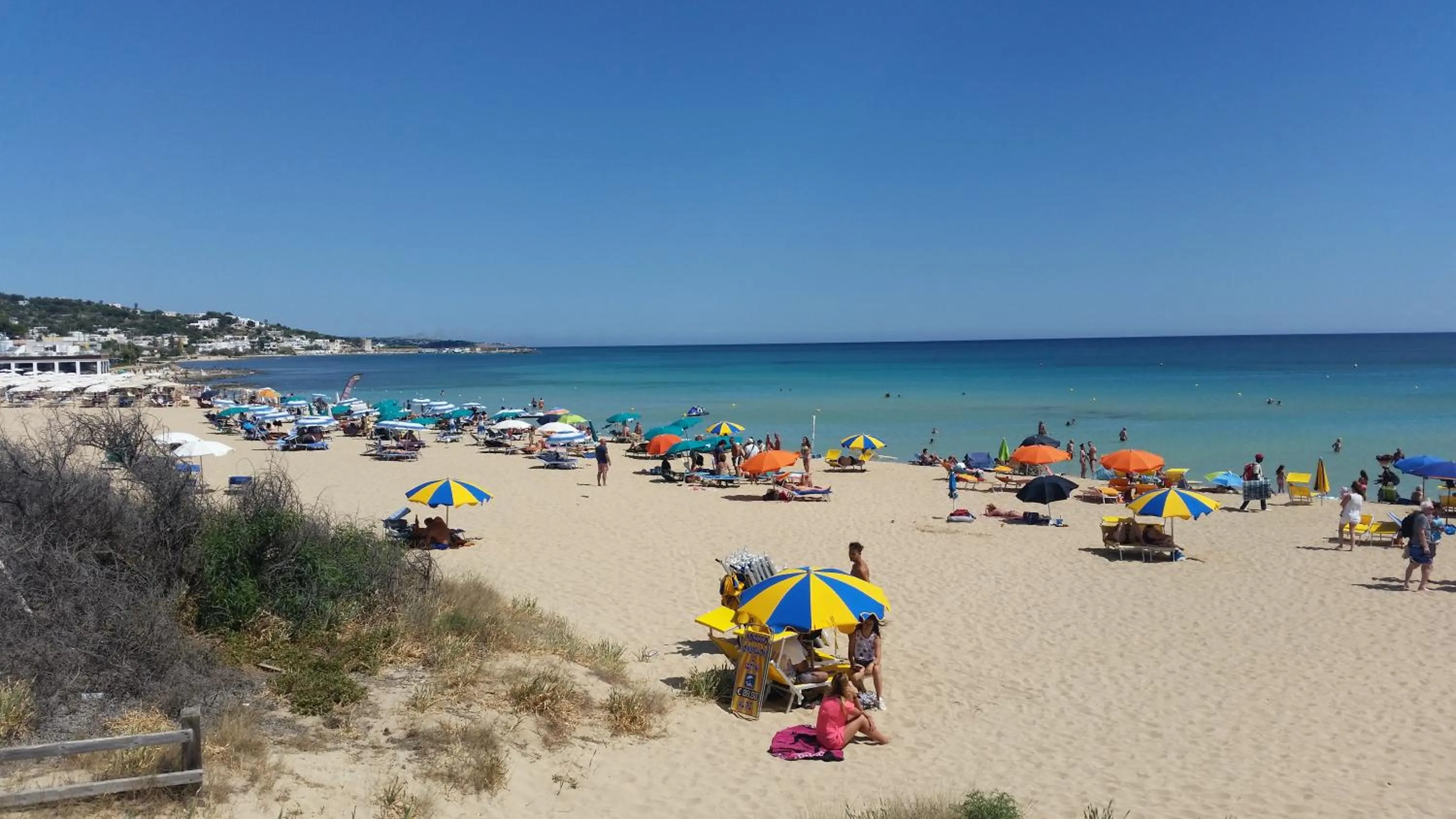 People in B&B White Rooms Salento