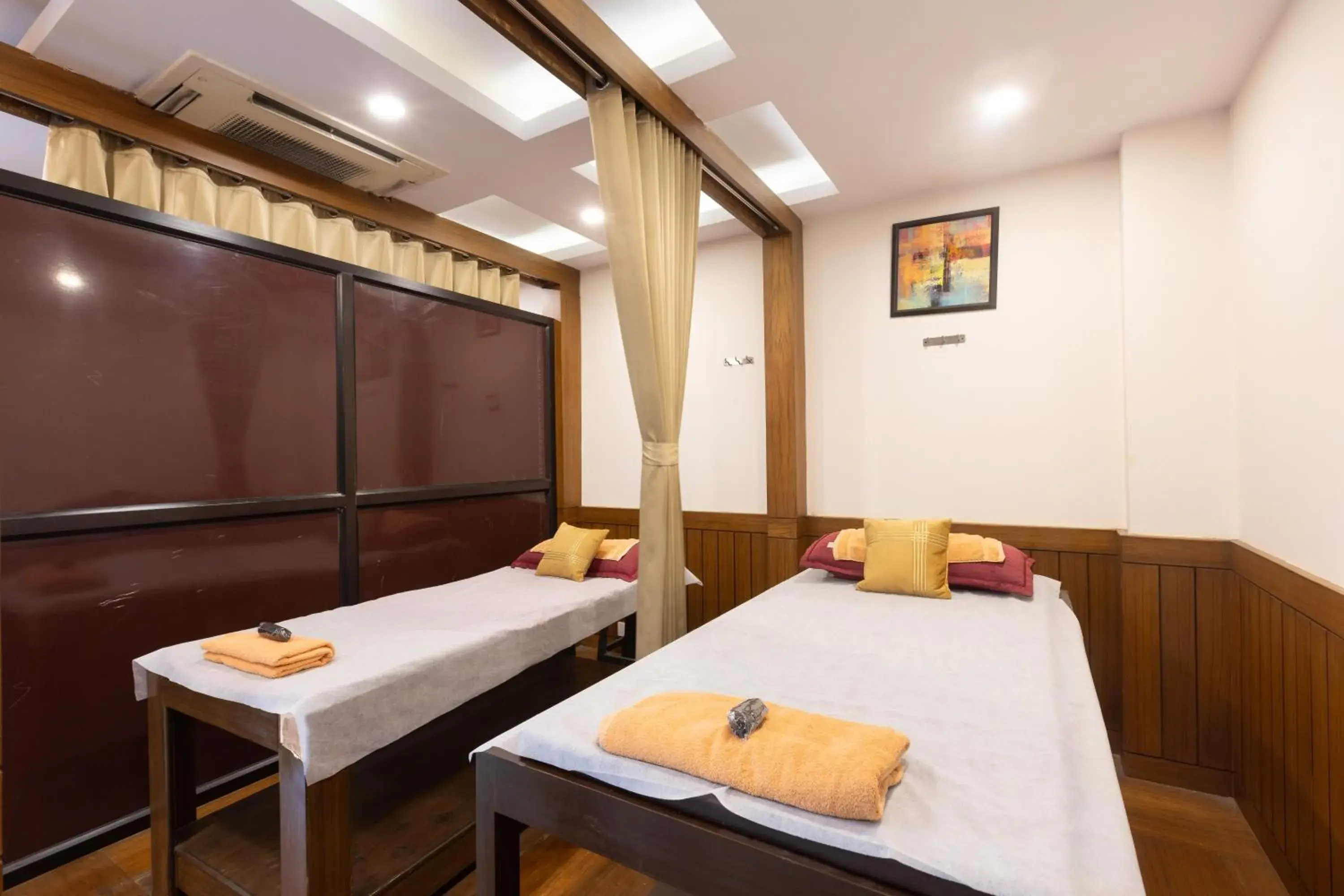 Spa and wellness centre/facilities, Bed in Indira Nikunj Rubystone Exotic Spa and wellness centre/facilities, Bed in Indira Nikunj Rubystone Exotic