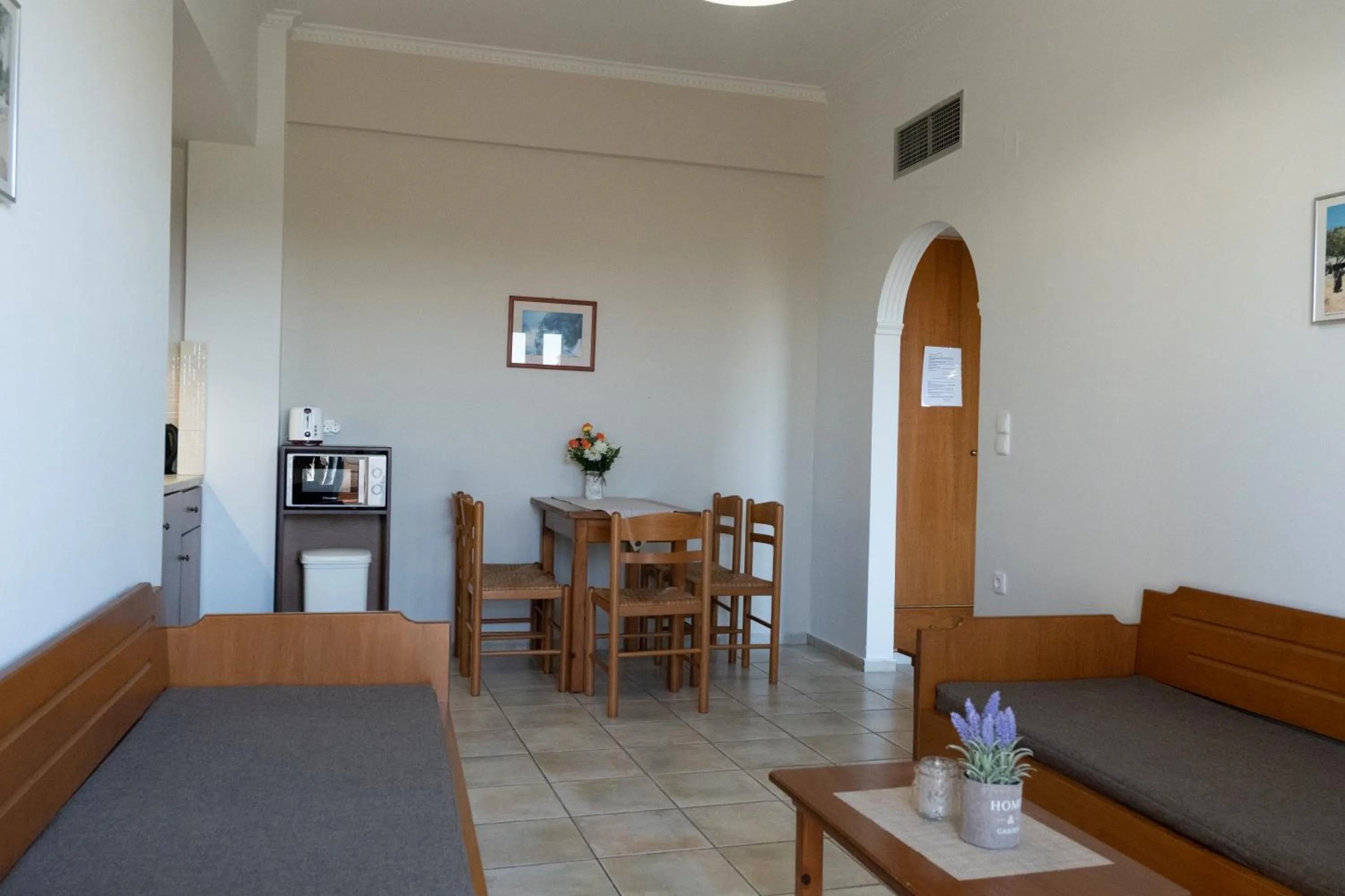 Dining area in Aspri Petra Apartments