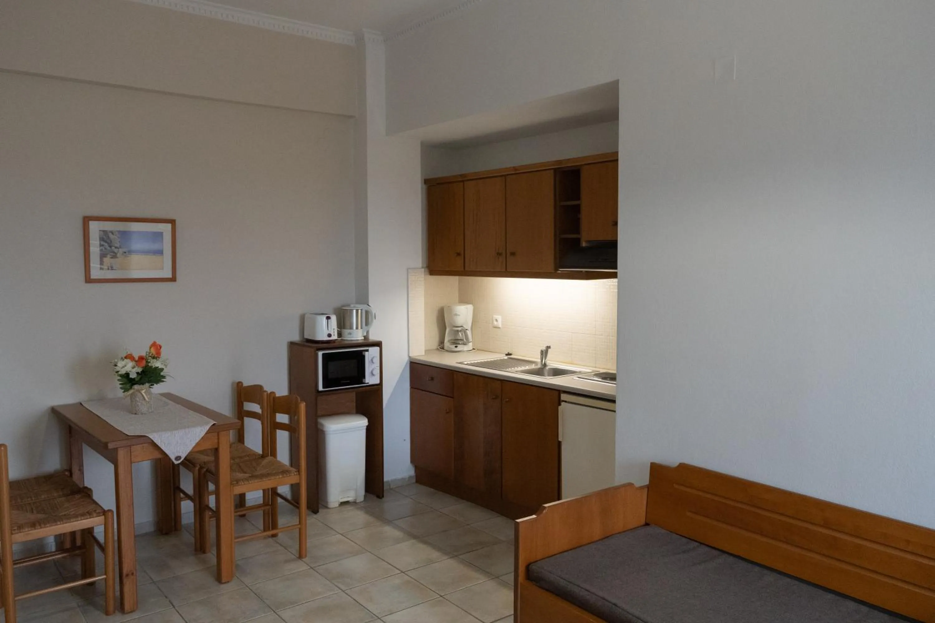 Coffee/tea facilities in Aspri Petra Apartments