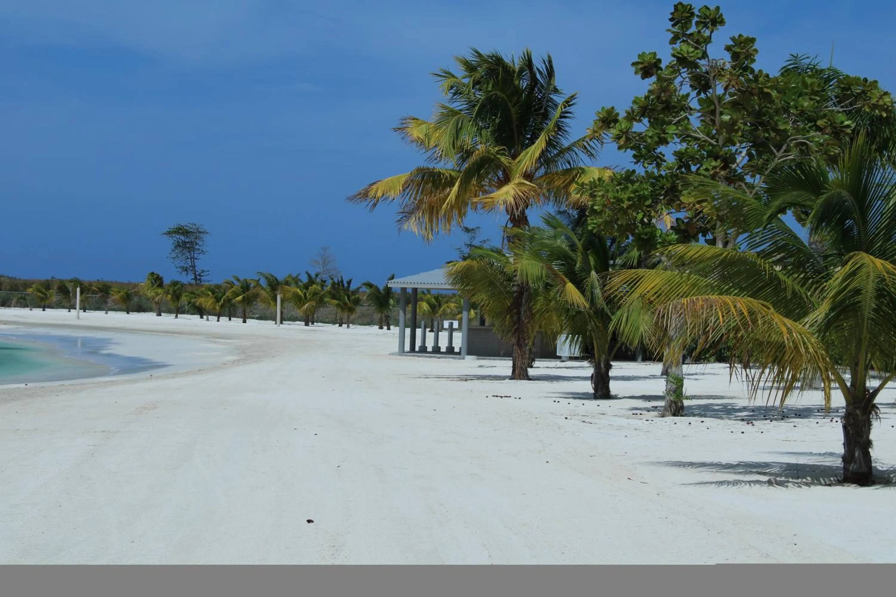 Beach in The Marina Villa de Sonja
