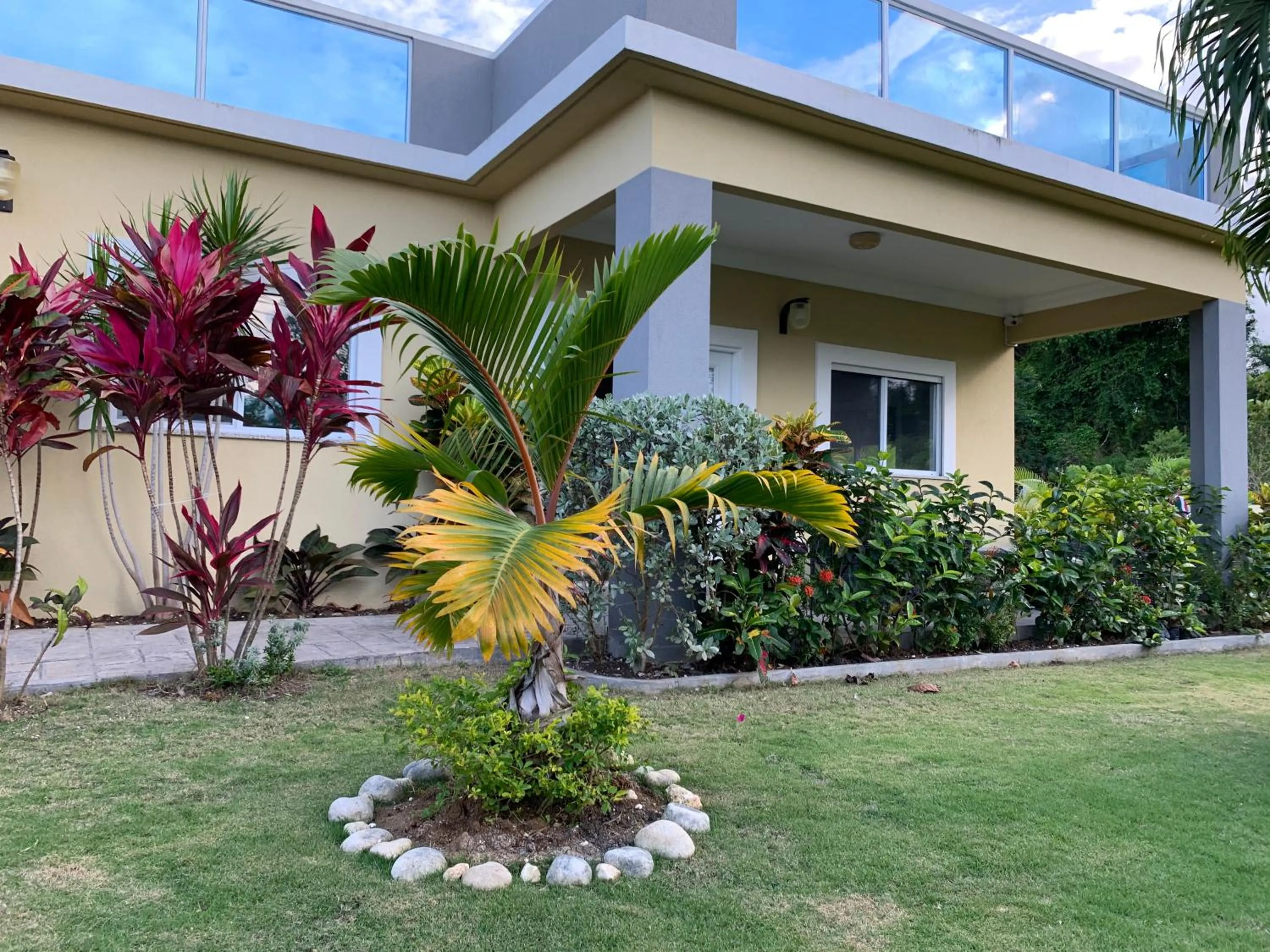 Garden in The Marina Villa de Sonja