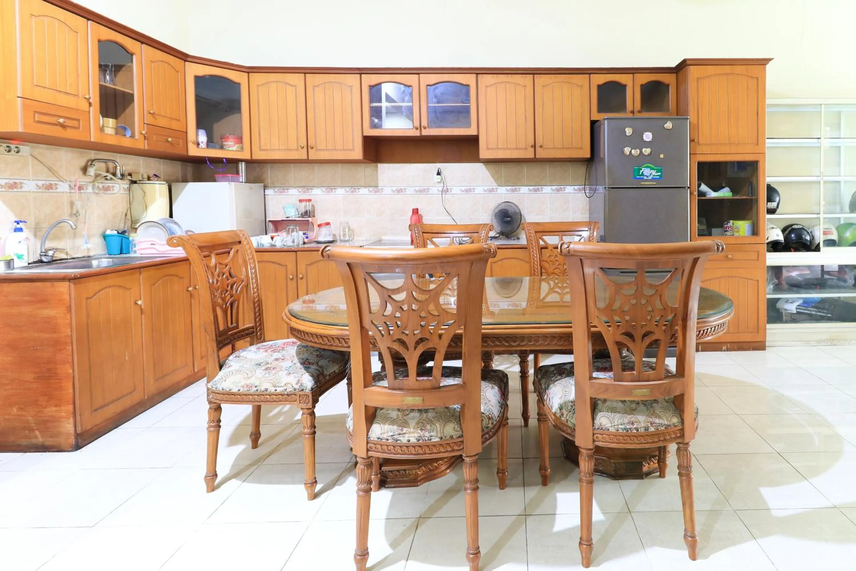 Dining area in Guest House Samarinda