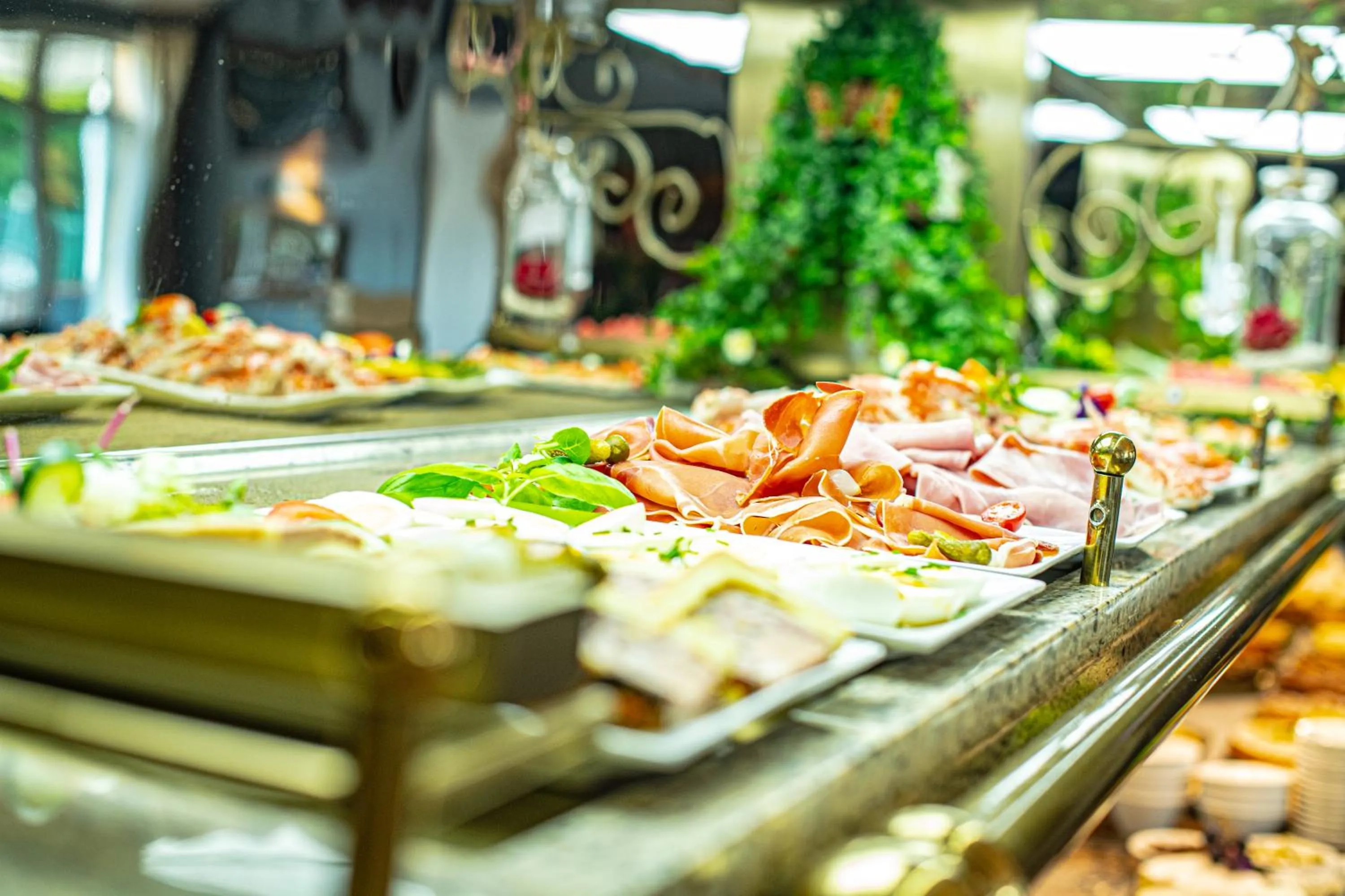 Restaurant/places to eat in Logis Hôtel - Le Relais du Parisis