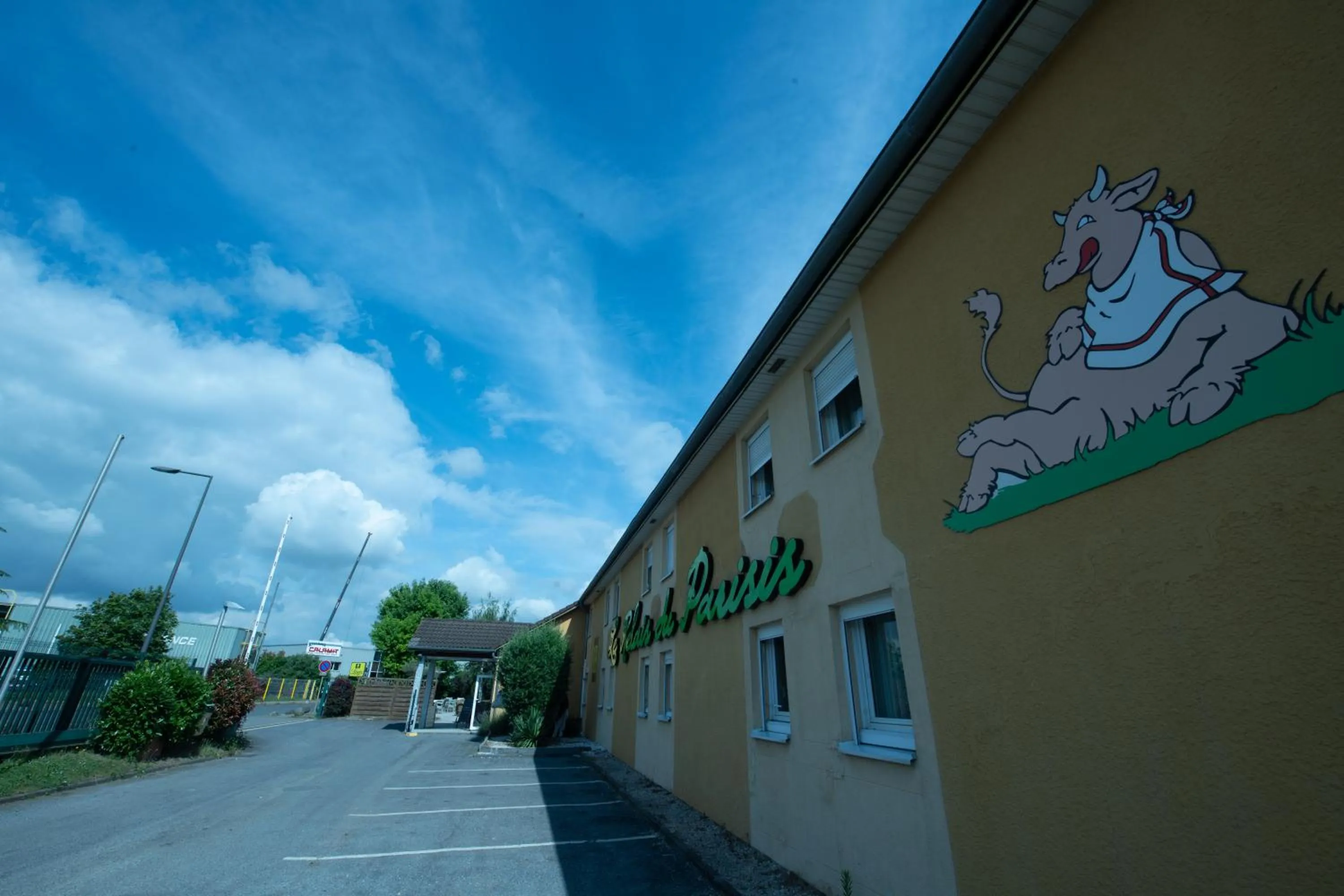Property building in Logis Hôtel - Le Relais du Parisis