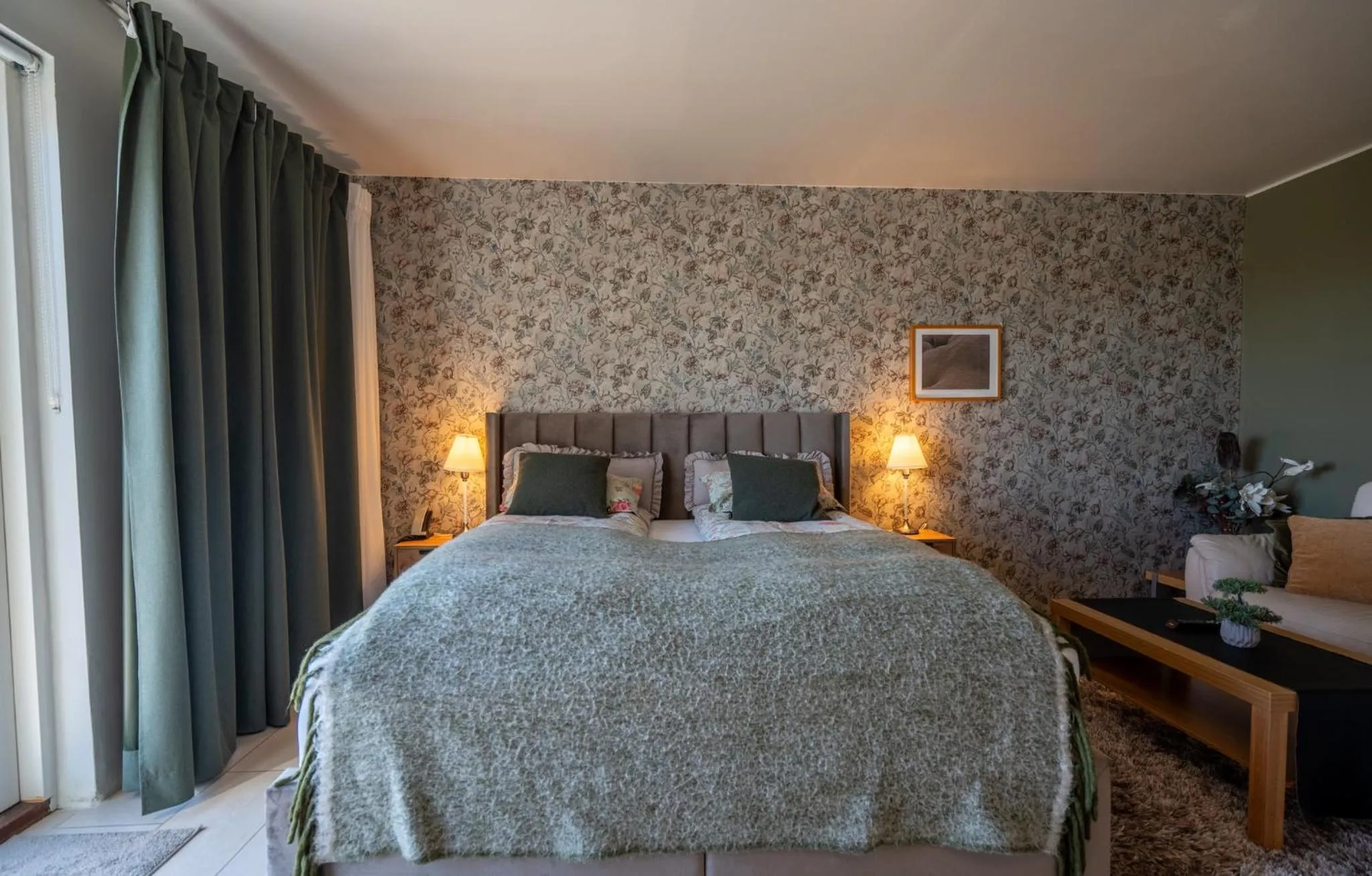 Bedroom, Bed in Hotel Laki