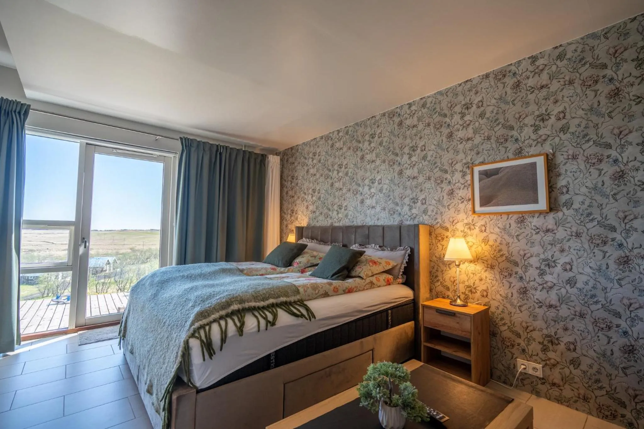 Bedroom, Bed in Hotel Laki