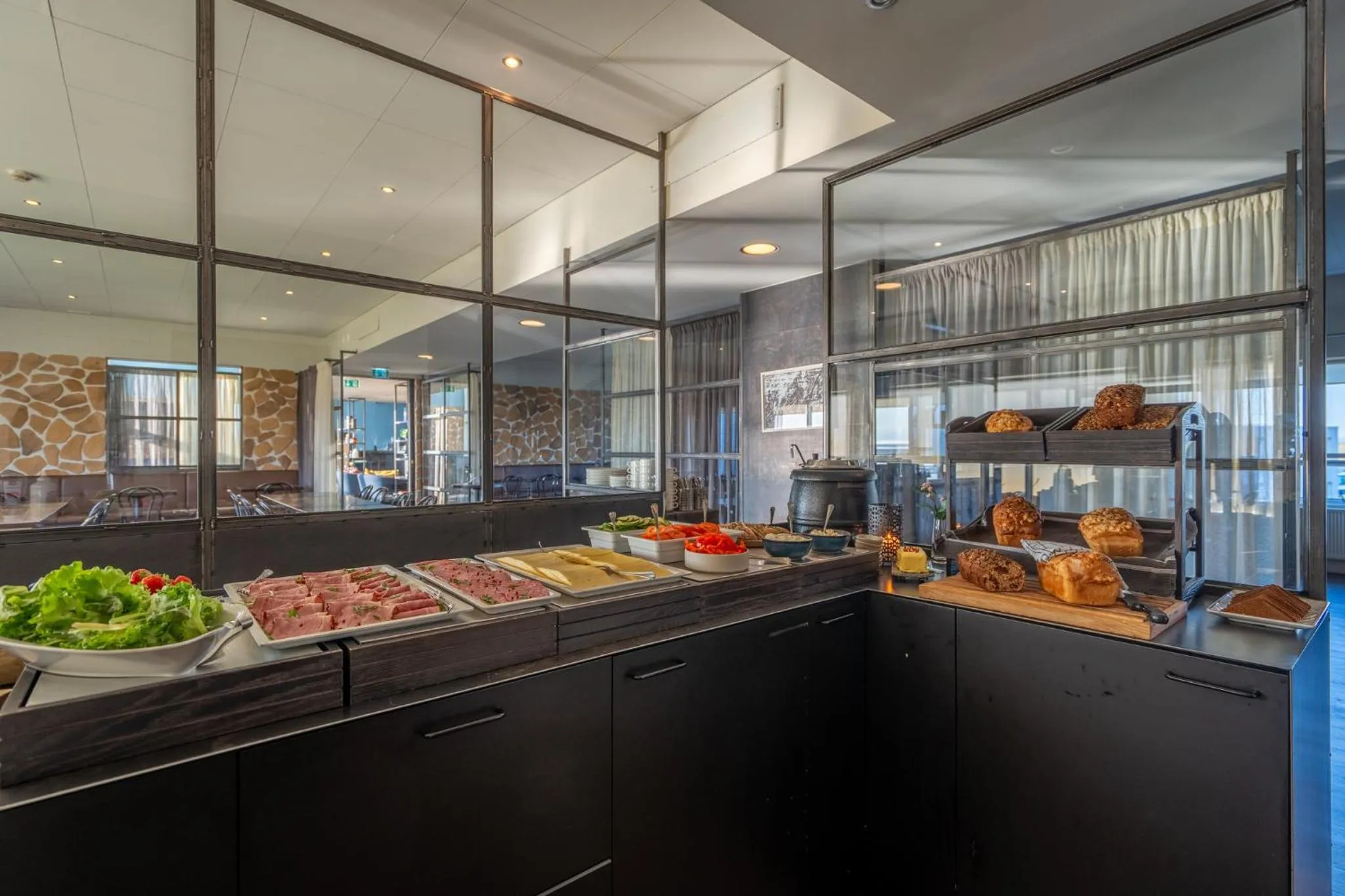 Buffet breakfast in Hotel Laki