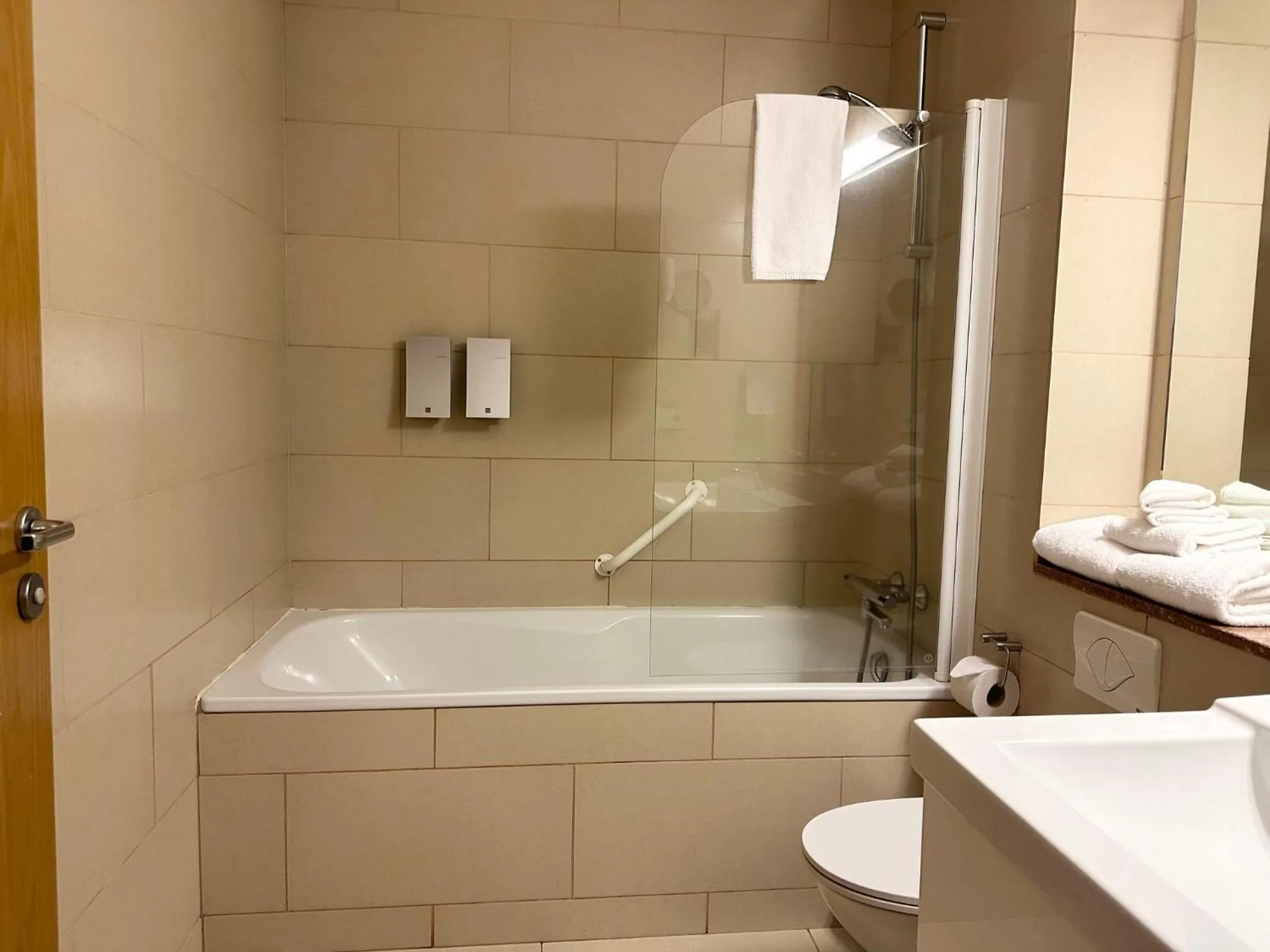 Bathroom in Hotel Laki